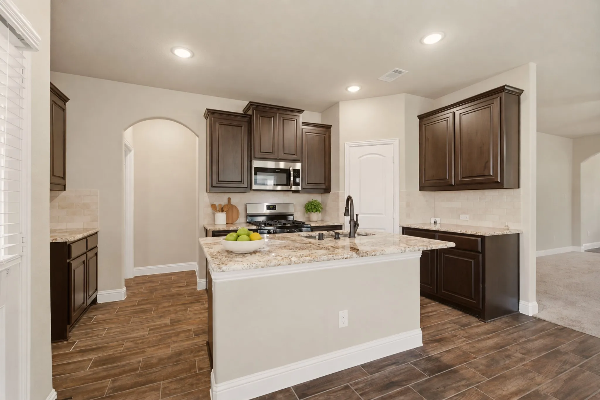 Single Family Residence For Sale in Hunt County , 618 Redwood Drive, Greenville, Texas 75402, 3 Bedroom, 2 Bathroom, 2 Garage spaces, 1,624 Sqft, built in 2019, mls#21391123, Real Estate Agent in Greenville, Homes For Sale in Hunt county, Homes For Sale in Greenville, Realtor in Greenville Texas, Real Estate Brokerage Independent Realty Texas, Luminita Cordes Realtor