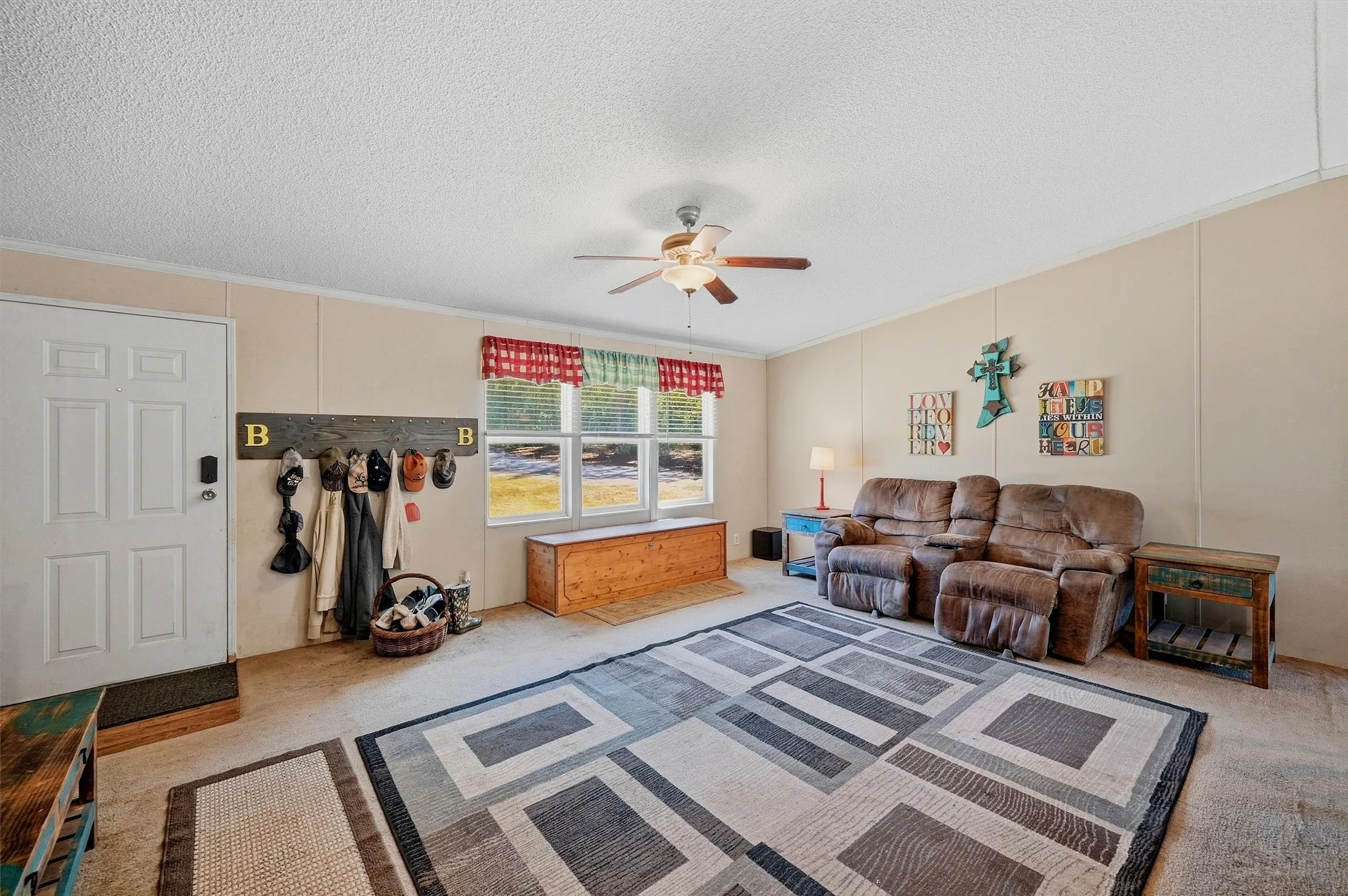 Mobile Home For Sale in Cooke County , 3539 County Road 265, Collinsville, Texas 76233, 4 Bedroom, 3 Bathroom, Garage spaces, 1,920 Sqft, built in 2010, mls#21394452, Real Estate Agent in Collinsville, Homes For Sale in Cooke county, Homes For Sale in Collinsville, Realtor in Collinsville Texas, Real Estate Brokerage Independent Realty Texas, Luminita Cordes Realtor