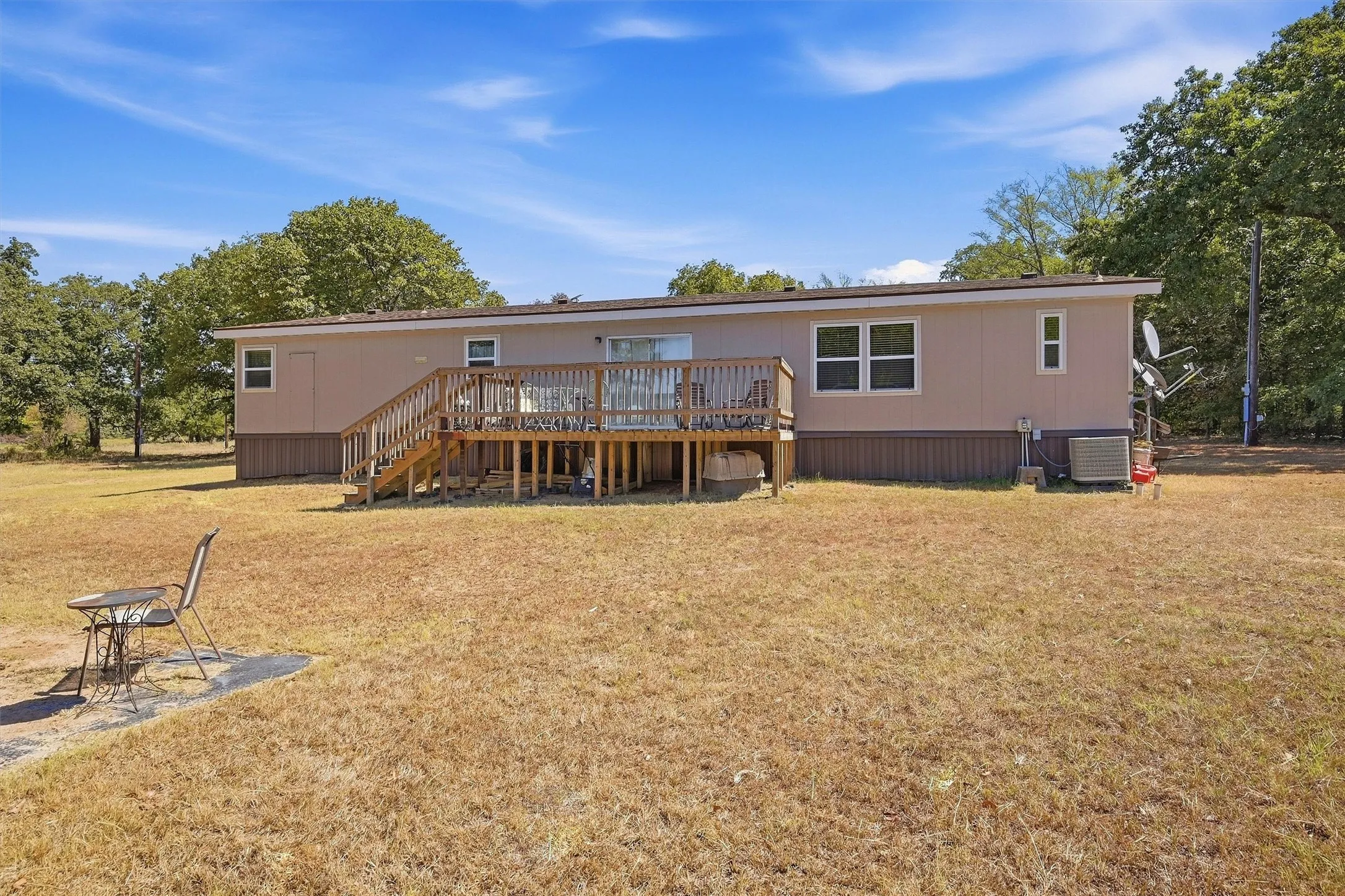 Mobile Home For Sale in Cooke County , 3539 County Road 265, Collinsville, Texas 76233, 4 Bedroom, 3 Bathroom, Garage spaces, 1,920 Sqft, built in 2010, mls#21394452, Real Estate Agent in Collinsville, Homes For Sale in Cooke county, Homes For Sale in Collinsville, Realtor in Collinsville Texas, Real Estate Brokerage Independent Realty Texas, Luminita Cordes Realtor