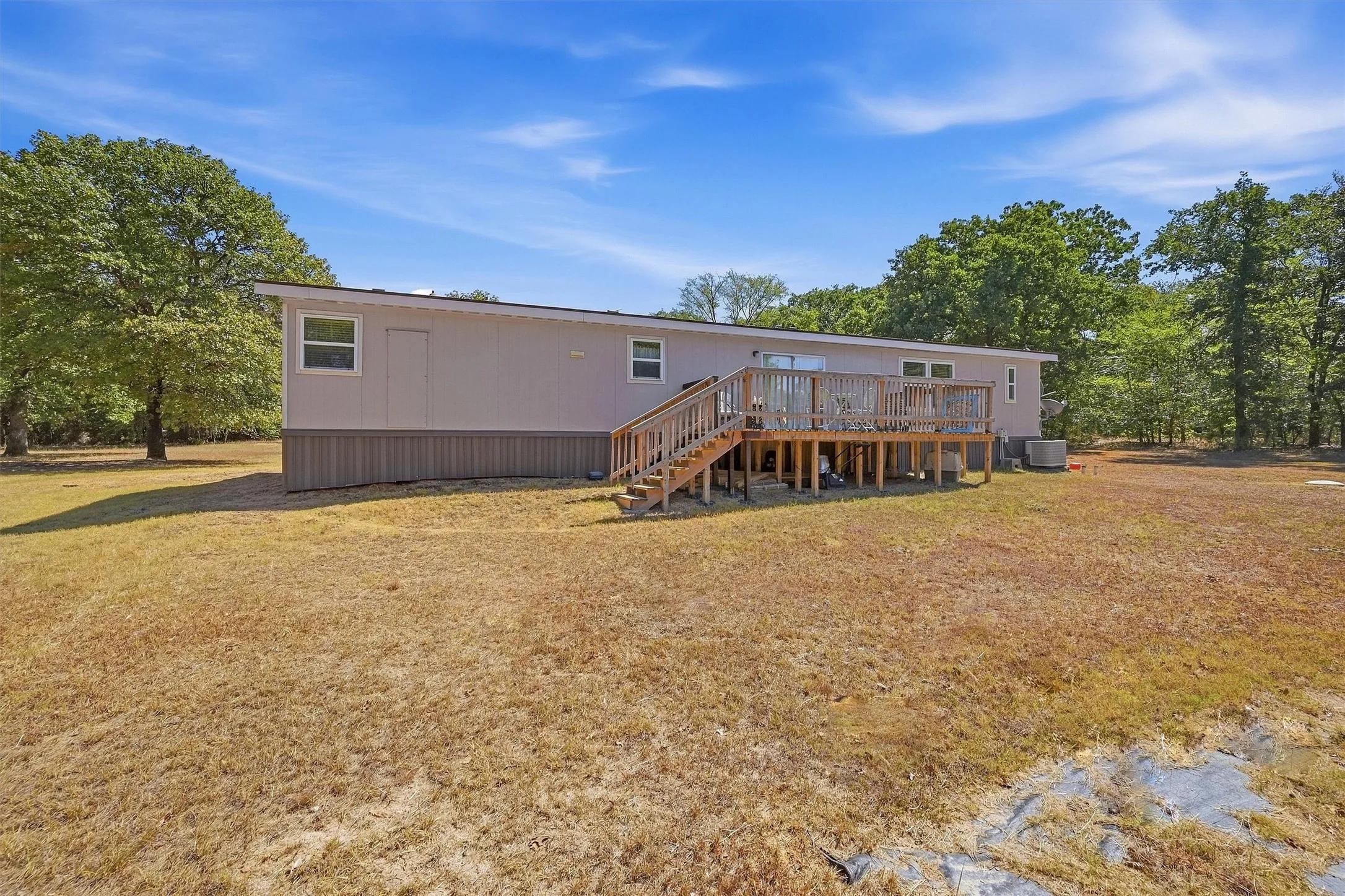 Mobile Home For Sale in Cooke County , 3539 County Road 265, Collinsville, Texas 76233, 4 Bedroom, 3 Bathroom, Garage spaces, 1,920 Sqft, built in 2010, mls#21394452, Real Estate Agent in Collinsville, Homes For Sale in Cooke county, Homes For Sale in Collinsville, Realtor in Collinsville Texas, Real Estate Brokerage Independent Realty Texas, Luminita Cordes Realtor