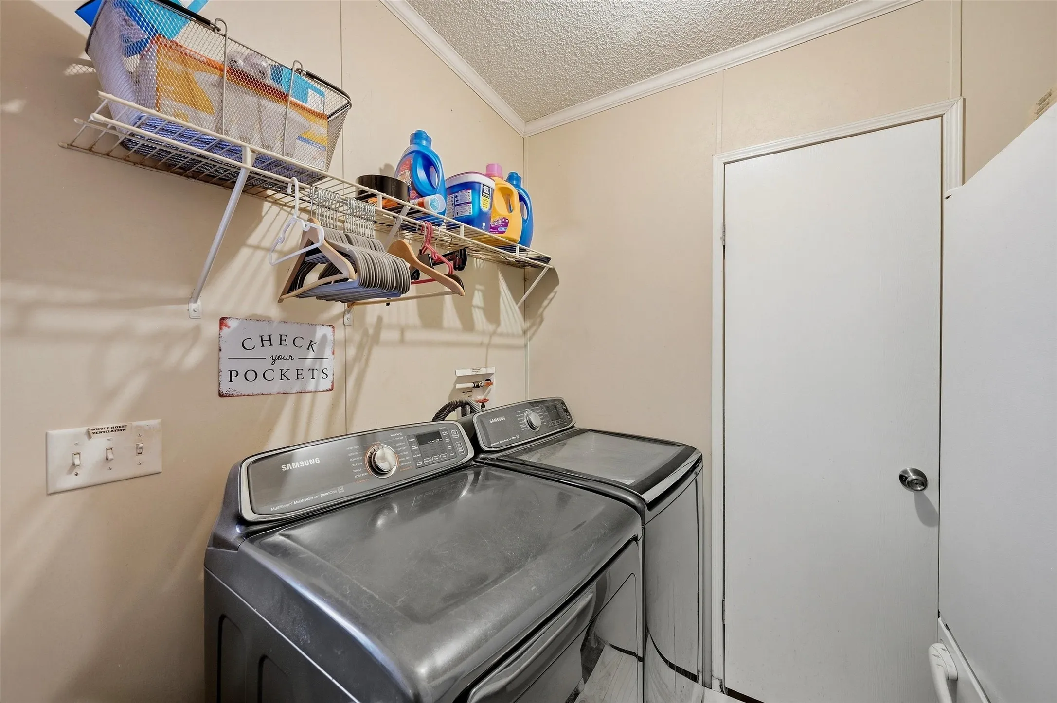 Mobile Home For Sale in Cooke County , 3539 County Road 265, Collinsville, Texas 76233, 4 Bedroom, 3 Bathroom, Garage spaces, 1,920 Sqft, built in 2010, mls#21394452, Real Estate Agent in Collinsville, Homes For Sale in Cooke county, Homes For Sale in Collinsville, Realtor in Collinsville Texas, Real Estate Brokerage Independent Realty Texas, Luminita Cordes Realtor