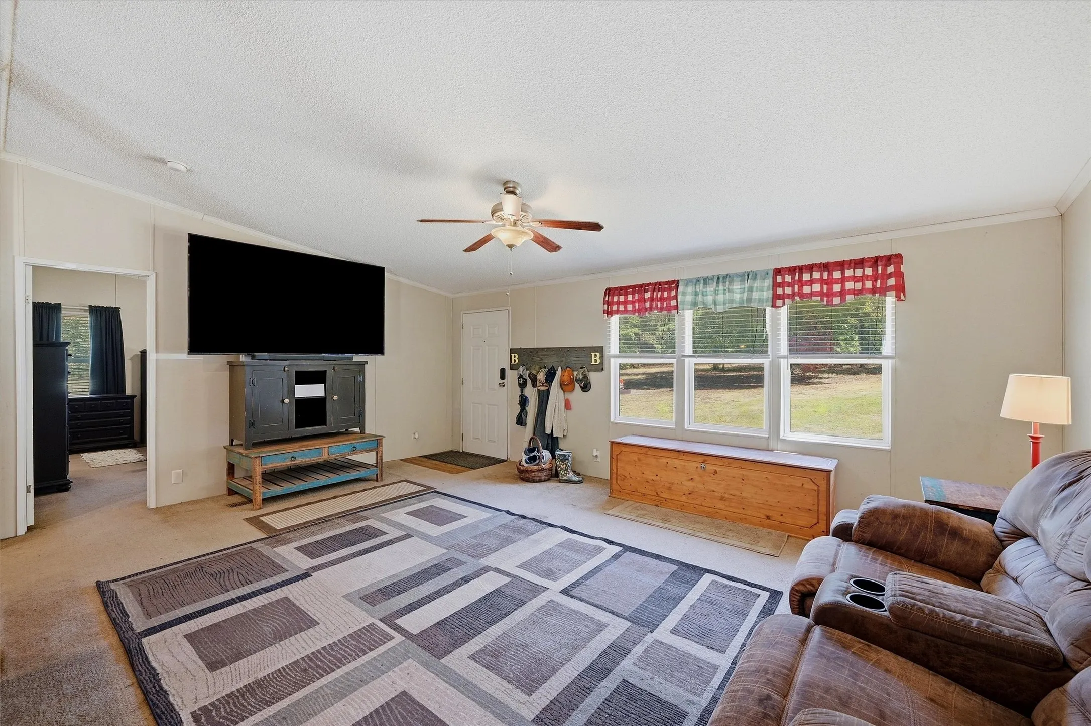 Mobile Home For Sale in Cooke County , 3539 County Road 265, Collinsville, Texas 76233, 4 Bedroom, 3 Bathroom, Garage spaces, 1,920 Sqft, built in 2010, mls#21394452, Real Estate Agent in Collinsville, Homes For Sale in Cooke county, Homes For Sale in Collinsville, Realtor in Collinsville Texas, Real Estate Brokerage Independent Realty Texas, Luminita Cordes Realtor