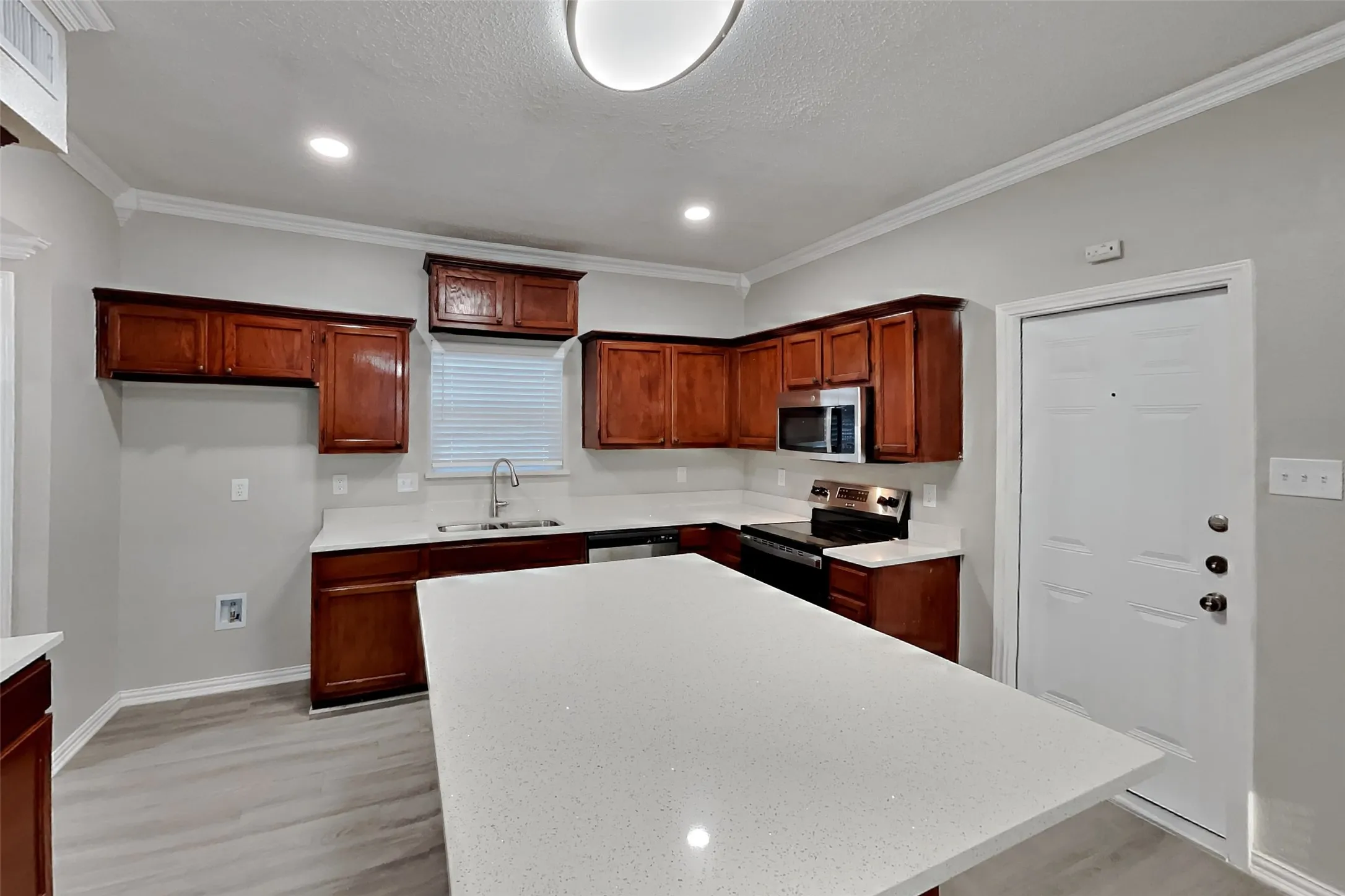 Single Family Residence For Rent in Collin County , 2308 Foothill Road, Mc Kinney, Texas 75072, 3 Bedroom, 3 Bathroom, 2 Garage spaces, 1,695 Sqft, built in 1988, mls#21394519, Real Estate Agent in Mc Kinney, Homes For Rent in Collin county, Homes For Rent in Mc Kinney, Realtor in Mc Kinney Texas, Real Estate Brokerage Independent Realty Texas, Luminita Cordes Realtor