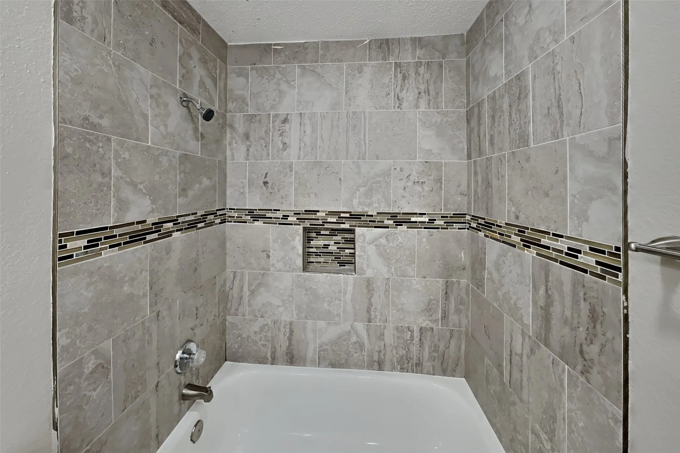 Single Family Residence For Rent in Collin County , 2308 Foothill Road, Mc Kinney, Texas 75072, 3 Bedroom, 3 Bathroom, 2 Garage spaces, 1,695 Sqft, built in 1988, mls#21394519, Real Estate Agent in Mc Kinney, Homes For Rent in Collin county, Homes For Rent in Mc Kinney, Realtor in Mc Kinney Texas, Real Estate Brokerage Independent Realty Texas, Luminita Cordes Realtor