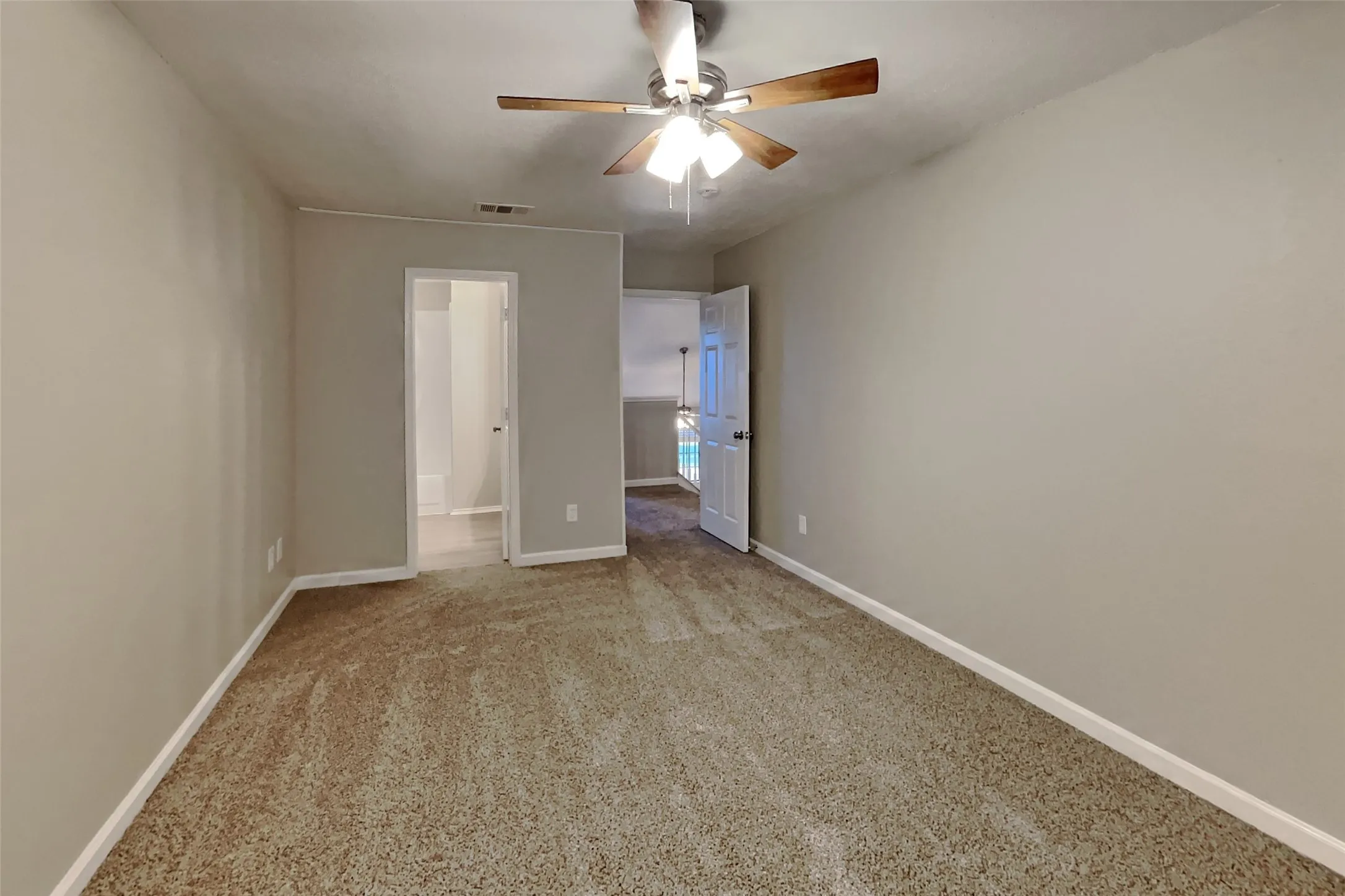 Single Family Residence For Rent in Tarrant County , 210 Carlsbad Drive, Mansfield, Texas 76063, 5 Bedroom, 4 Bathroom, 2 Garage spaces, 3,293 Sqft, built in 1996, mls#21394539, Real Estate Agent in Mansfield, Homes For Rent in Tarrant county, Homes For Rent in Mansfield, Realtor in Mansfield Texas, Real Estate Brokerage Independent Realty Texas, Luminita Cordes Realtor