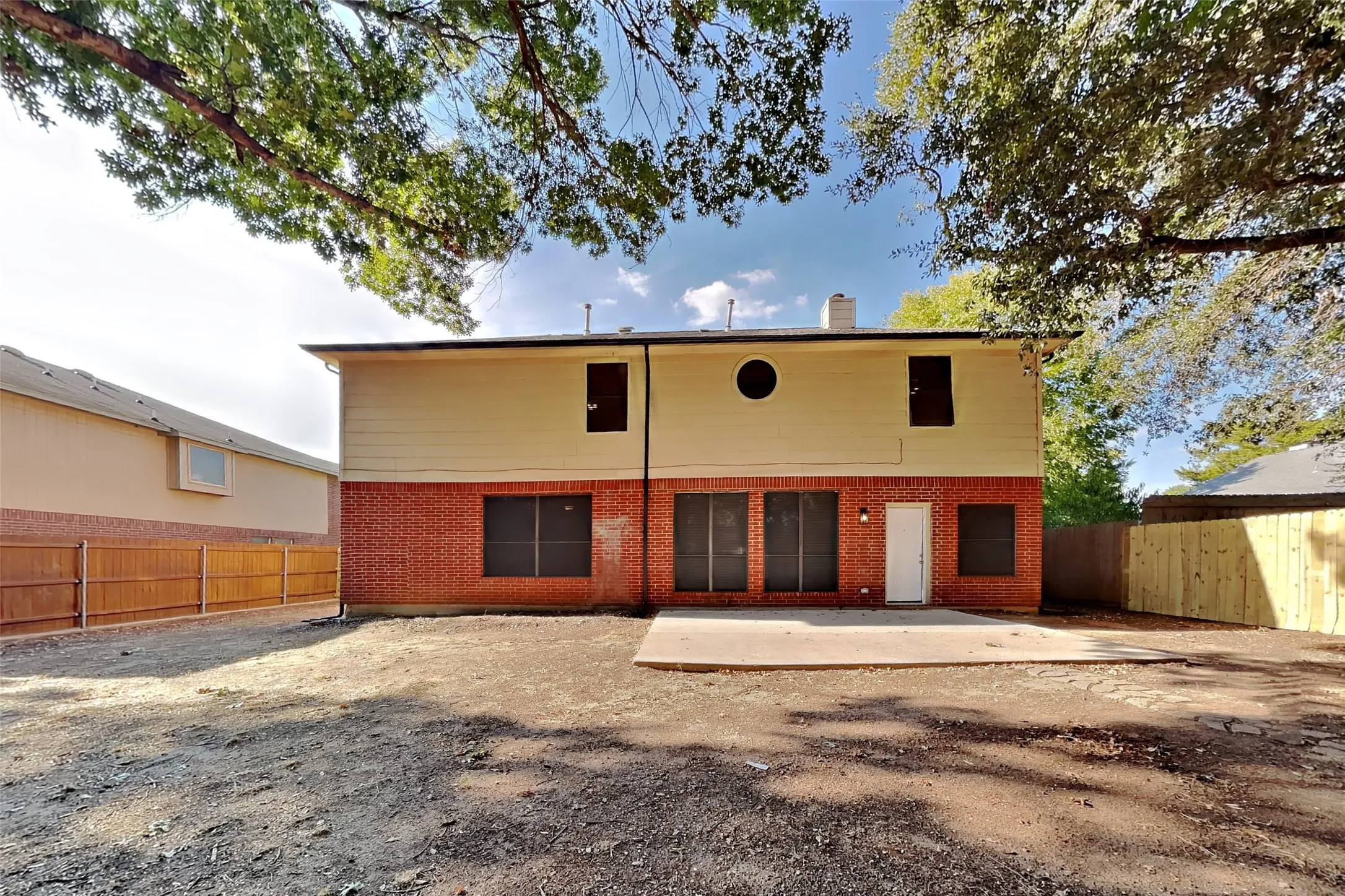 Single Family Residence For Rent in Tarrant County , 210 Carlsbad Drive, Mansfield, Texas 76063, 5 Bedroom, 4 Bathroom, 2 Garage spaces, 3,293 Sqft, built in 1996, mls#21394539, Real Estate Agent in Mansfield, Homes For Rent in Tarrant county, Homes For Rent in Mansfield, Realtor in Mansfield Texas, Real Estate Brokerage Independent Realty Texas, Luminita Cordes Realtor