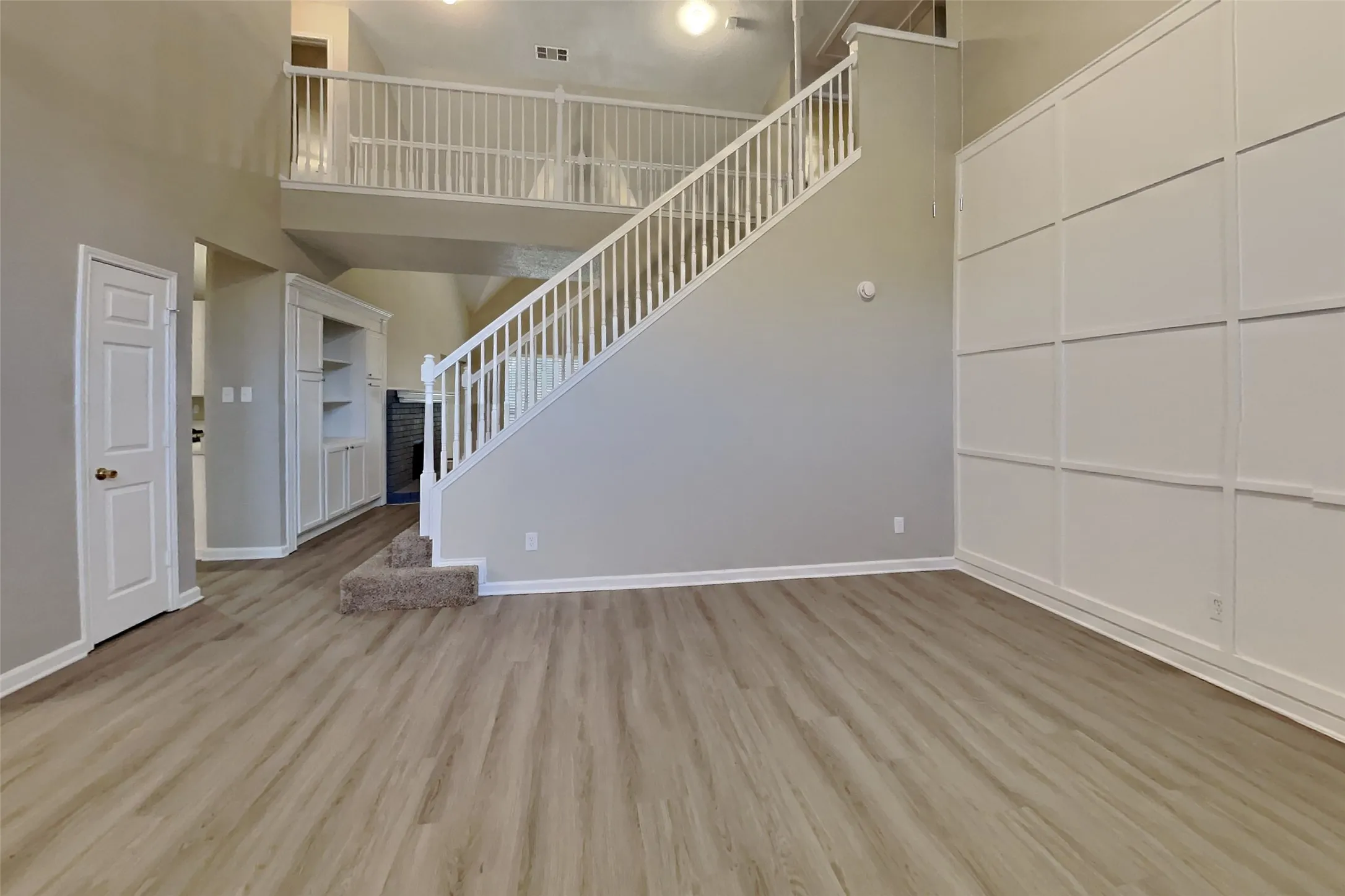 Single Family Residence For Rent in Tarrant County , 210 Carlsbad Drive, Mansfield, Texas 76063, 5 Bedroom, 4 Bathroom, 2 Garage spaces, 3,293 Sqft, built in 1996, mls#21394539, Real Estate Agent in Mansfield, Homes For Rent in Tarrant county, Homes For Rent in Mansfield, Realtor in Mansfield Texas, Real Estate Brokerage Independent Realty Texas, Luminita Cordes Realtor