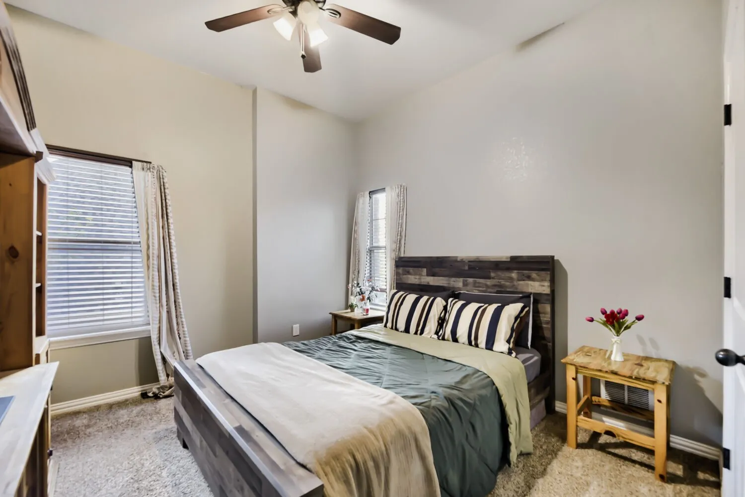Single Family Residence For Rent in Denton County , 47 Kramer Lane, Sanger, Texas 76266, 4 Bedroom, 3 Bathroom, 2 Garage spaces, 2,468 Sqft, built in 2007, mls#21394540, Real Estate Agent in Sanger, Homes For Rent in Denton county, Homes For Rent in Sanger, Realtor in Sanger Texas, Real Estate Brokerage Independent Realty Texas, Luminita Cordes Realtor