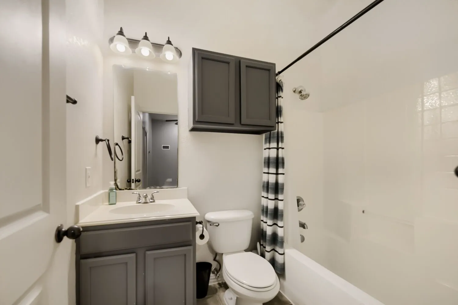 Single Family Residence For Rent in Denton County , 47 Kramer Lane, Sanger, Texas 76266, 4 Bedroom, 3 Bathroom, 2 Garage spaces, 2,468 Sqft, built in 2007, mls#21394540, Real Estate Agent in Sanger, Homes For Rent in Denton county, Homes For Rent in Sanger, Realtor in Sanger Texas, Real Estate Brokerage Independent Realty Texas, Luminita Cordes Realtor