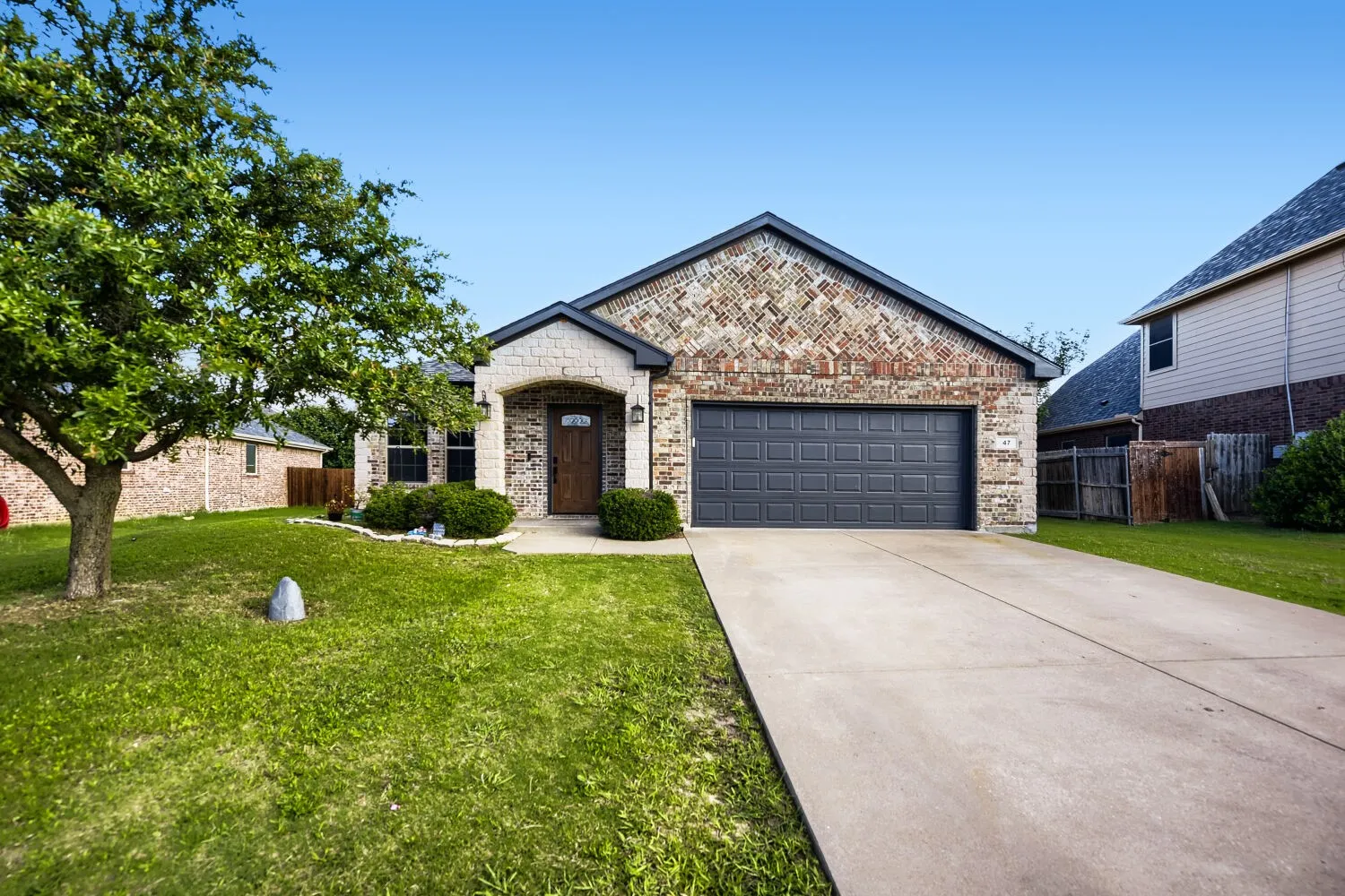 Single Family Residence For Rent