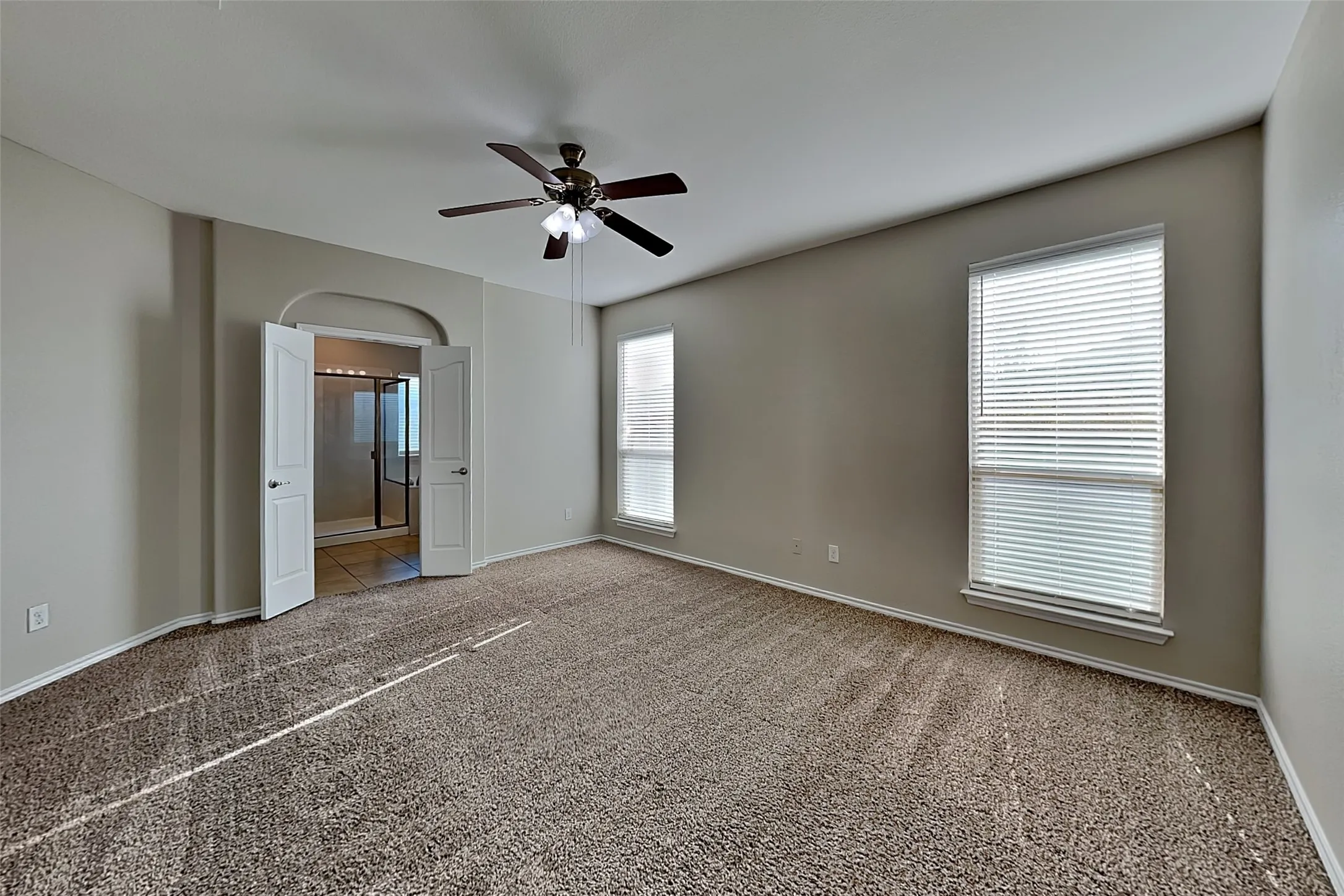 Single Family Residence For Rent in Tarrant County , 10848 Irish Glen Trail, Fort Worth, Texas 76052, 3 Bedroom, 2 Bathroom, 2 Garage spaces, 1,706 Sqft, built in 2009, mls#21394541, Real Estate Agent in Fort Worth, Homes For Rent in Tarrant county, Homes For Rent in Fort Worth, Realtor in Fort Worth Texas, Real Estate Brokerage Independent Realty Texas, Luminita Cordes Realtor