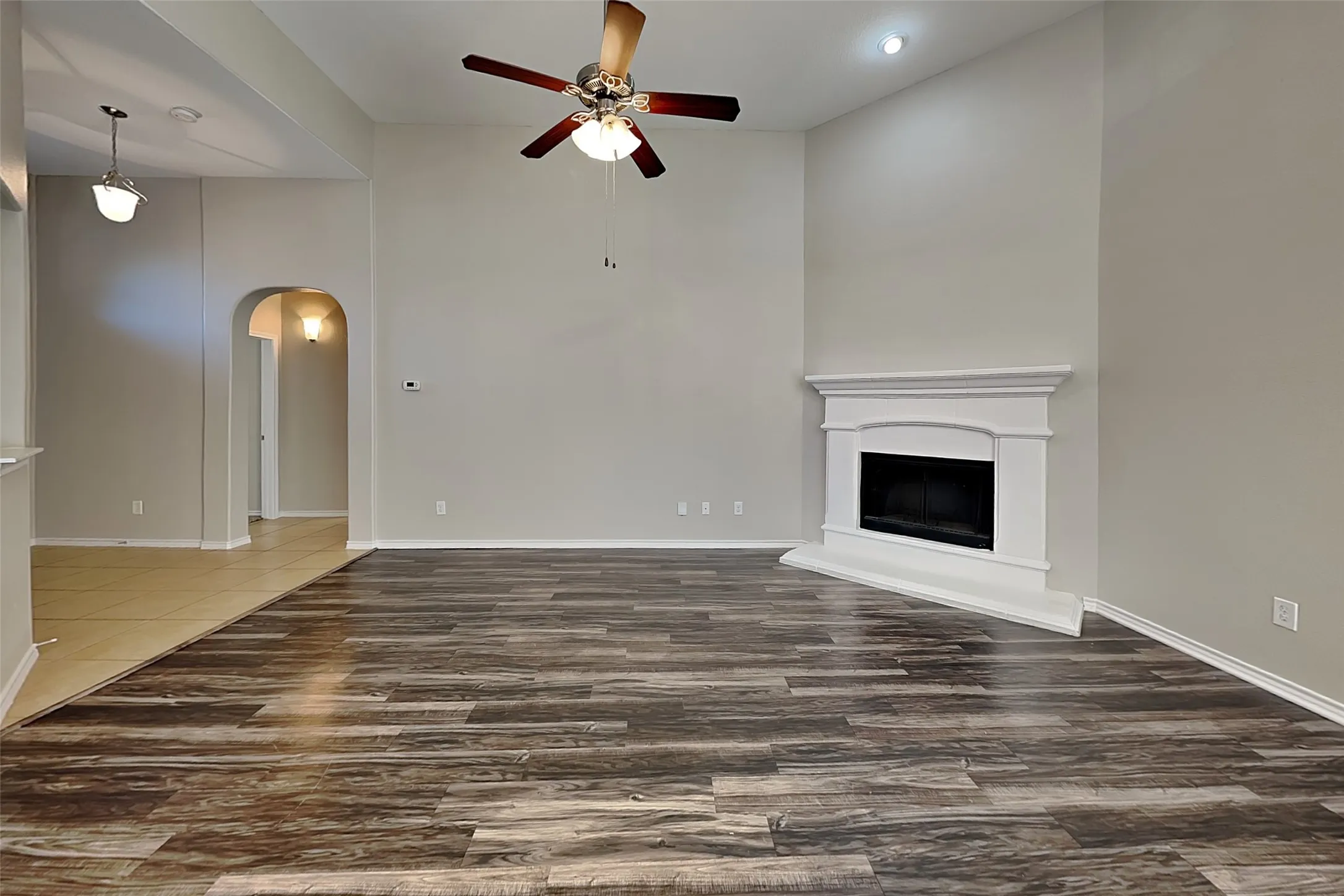 Single Family Residence For Rent in Tarrant County , 10848 Irish Glen Trail, Fort Worth, Texas 76052, 3 Bedroom, 2 Bathroom, 2 Garage spaces, 1,706 Sqft, built in 2009, mls#21394541, Real Estate Agent in Fort Worth, Homes For Rent in Tarrant county, Homes For Rent in Fort Worth, Realtor in Fort Worth Texas, Real Estate Brokerage Independent Realty Texas, Luminita Cordes Realtor