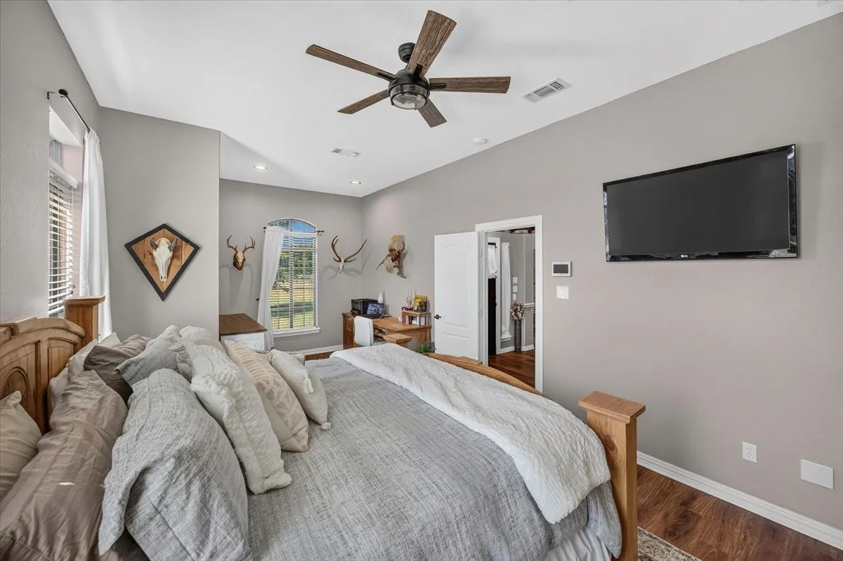 Single Family Residence For Sale in Parker County , 152 Savannah Drive, Weatherford, Texas 76087, 3 Bedroom, 2 Bathroom, 2 Garage spaces, 1,721 Sqft, built in 2004, mls#21394020, Real Estate Agent in Weatherford, Homes For Sale in Parker county, Homes For Sale in Weatherford, Realtor in Weatherford Texas, Real Estate Brokerage Independent Realty Texas, Luminita Cordes Realtor