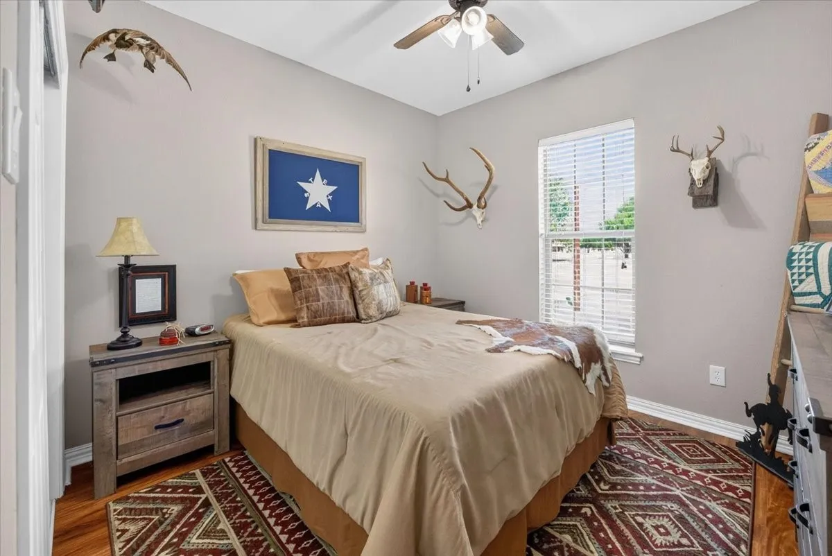 Single Family Residence For Sale in Parker County , 152 Savannah Drive, Weatherford, Texas 76087, 3 Bedroom, 2 Bathroom, 2 Garage spaces, 1,721 Sqft, built in 2004, mls#21394020, Real Estate Agent in Weatherford, Homes For Sale in Parker county, Homes For Sale in Weatherford, Realtor in Weatherford Texas, Real Estate Brokerage Independent Realty Texas, Luminita Cordes Realtor
