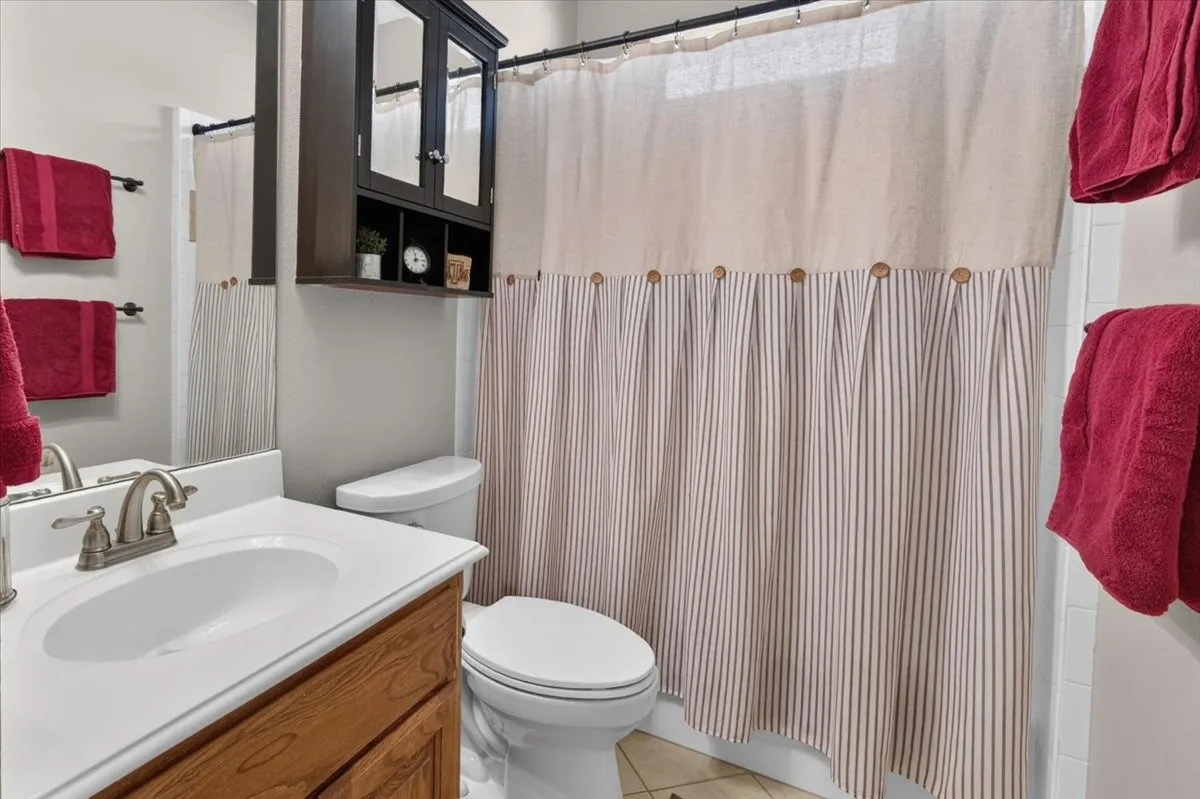 Single Family Residence For Sale in Parker County , 152 Savannah Drive, Weatherford, Texas 76087, 3 Bedroom, 2 Bathroom, 2 Garage spaces, 1,721 Sqft, built in 2004, mls#21394020, Real Estate Agent in Weatherford, Homes For Sale in Parker county, Homes For Sale in Weatherford, Realtor in Weatherford Texas, Real Estate Brokerage Independent Realty Texas, Luminita Cordes Realtor