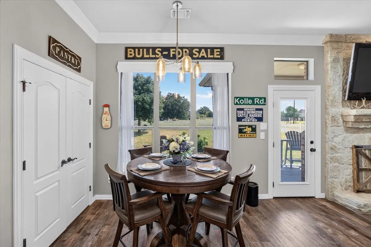 Single Family Residence For Sale in Parker County , 152 Savannah Drive, Weatherford, Texas 76087, 3 Bedroom, 2 Bathroom, 2 Garage spaces, 1,721 Sqft, built in 2004, mls#21394020, Real Estate Agent in Weatherford, Homes For Sale in Parker county, Homes For Sale in Weatherford, Realtor in Weatherford Texas, Real Estate Brokerage Independent Realty Texas, Luminita Cordes Realtor