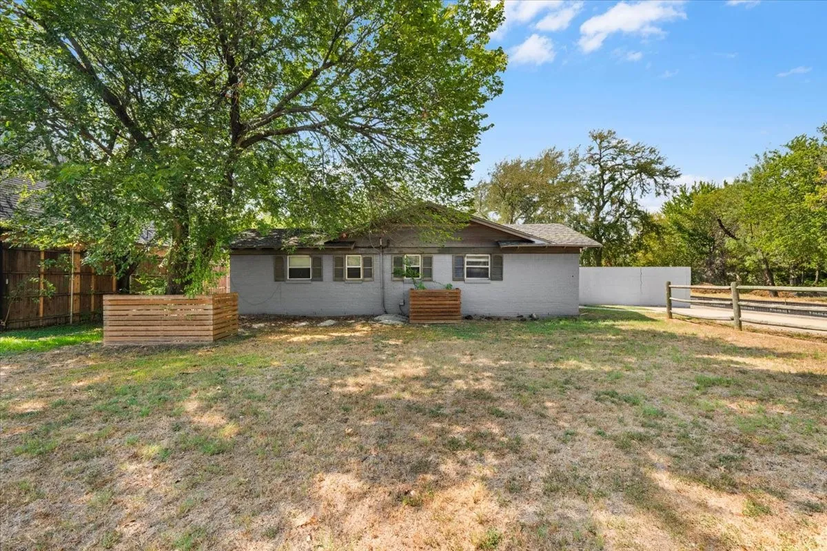 Single Family Residence For Sale