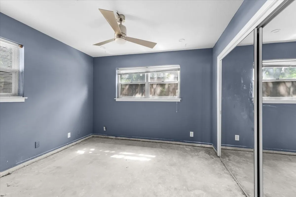 Single Family Residence For Sale in Tarrant County , 6817 Simmons Road, North Richland Hills, Texas 76182, 2 Bedroom, 2 Bathroom, 2 Garage spaces, 1,352 Sqft, built in 1964, mls#21394429, Real Estate Agent in North Richland Hills, Homes For Sale in Tarrant county, Homes For Sale in North Richland Hills, Realtor in North Richland Hills Texas, Real Estate Brokerage Independent Realty Texas, Luminita Cordes Realtor
