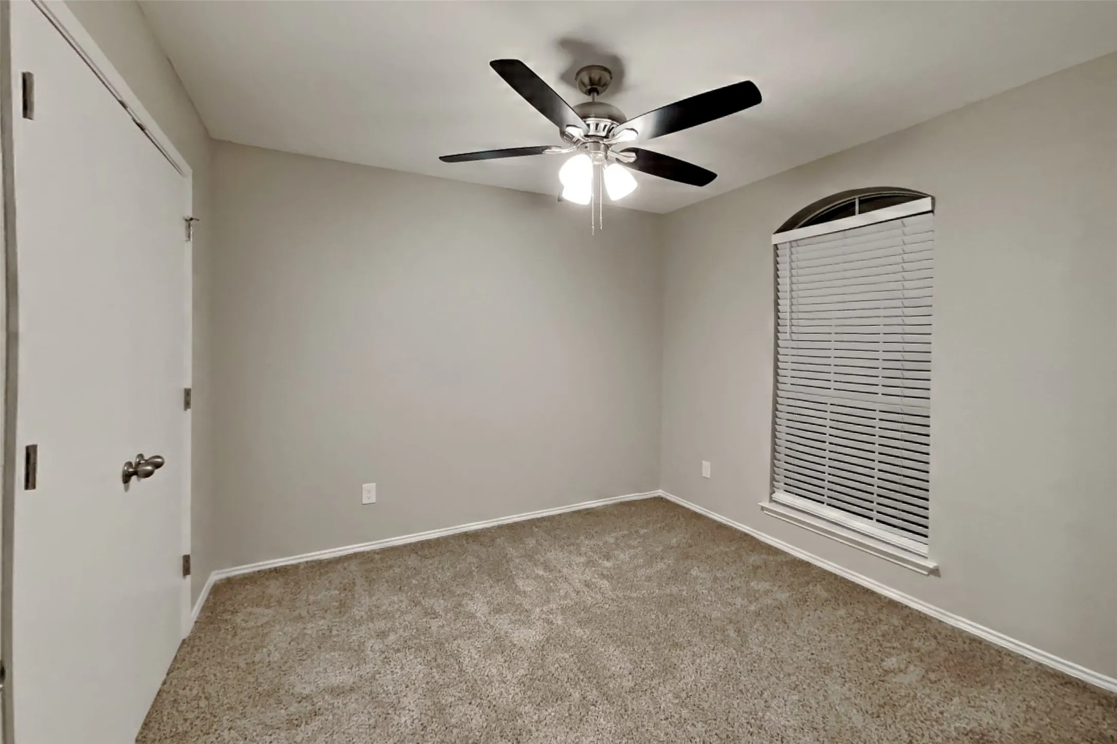 Single Family Residence For Rent in Dallas County , 7410 Airline Drive, Rowlett, Texas 75089, 3 Bedroom, 2 Bathroom, 2 Garage spaces, 1,444 Sqft, built in 1998, mls#21394548, Real Estate Agent in Rowlett, Homes For Rent in Dallas county, Homes For Rent in Rowlett, Realtor in Rowlett Texas, Real Estate Brokerage Independent Realty Texas, Luminita Cordes Realtor