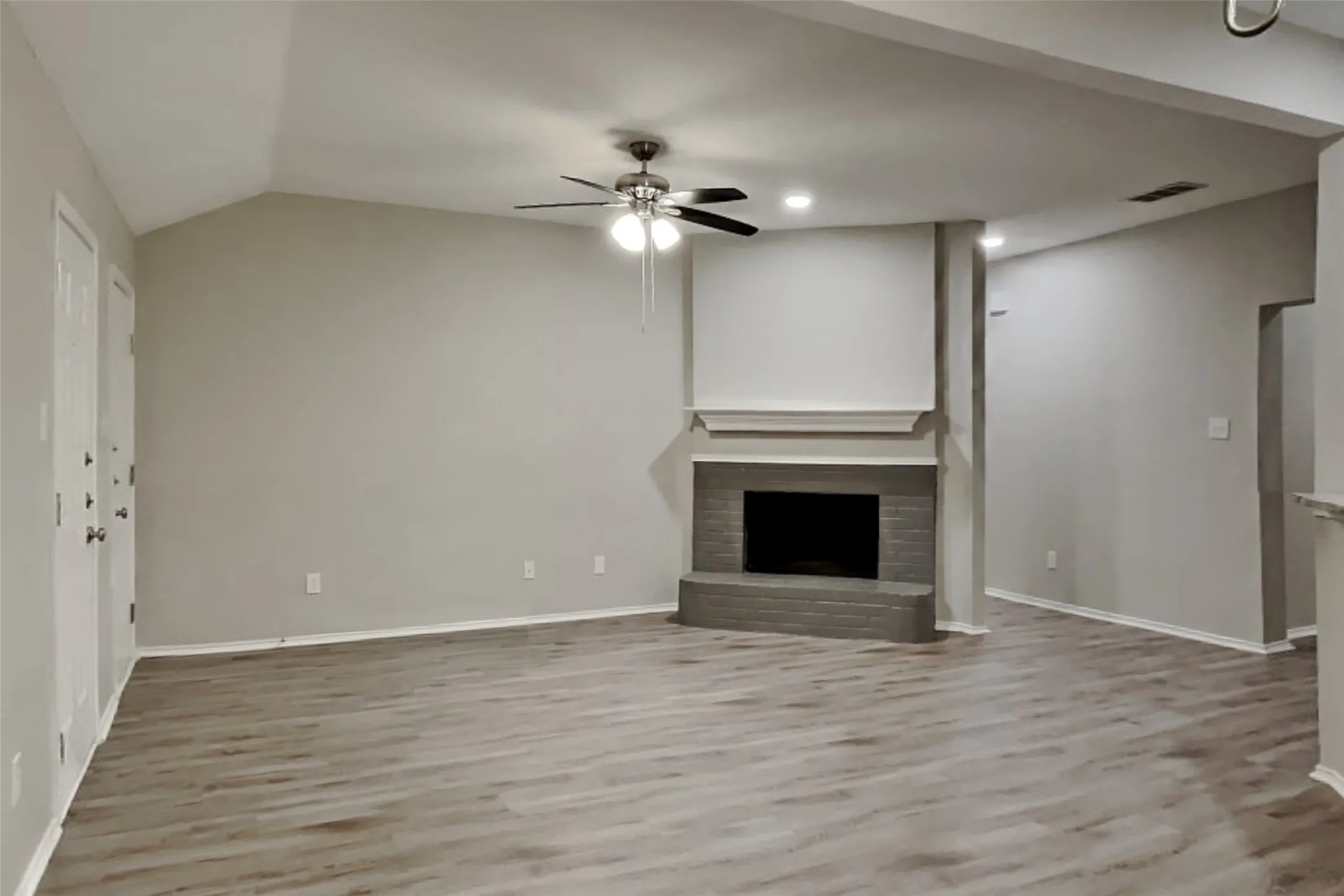 Single Family Residence For Rent in Dallas County , 7410 Airline Drive, Rowlett, Texas 75089, 3 Bedroom, 2 Bathroom, 2 Garage spaces, 1,444 Sqft, built in 1998, mls#21394548, Real Estate Agent in Rowlett, Homes For Rent in Dallas county, Homes For Rent in Rowlett, Realtor in Rowlett Texas, Real Estate Brokerage Independent Realty Texas, Luminita Cordes Realtor