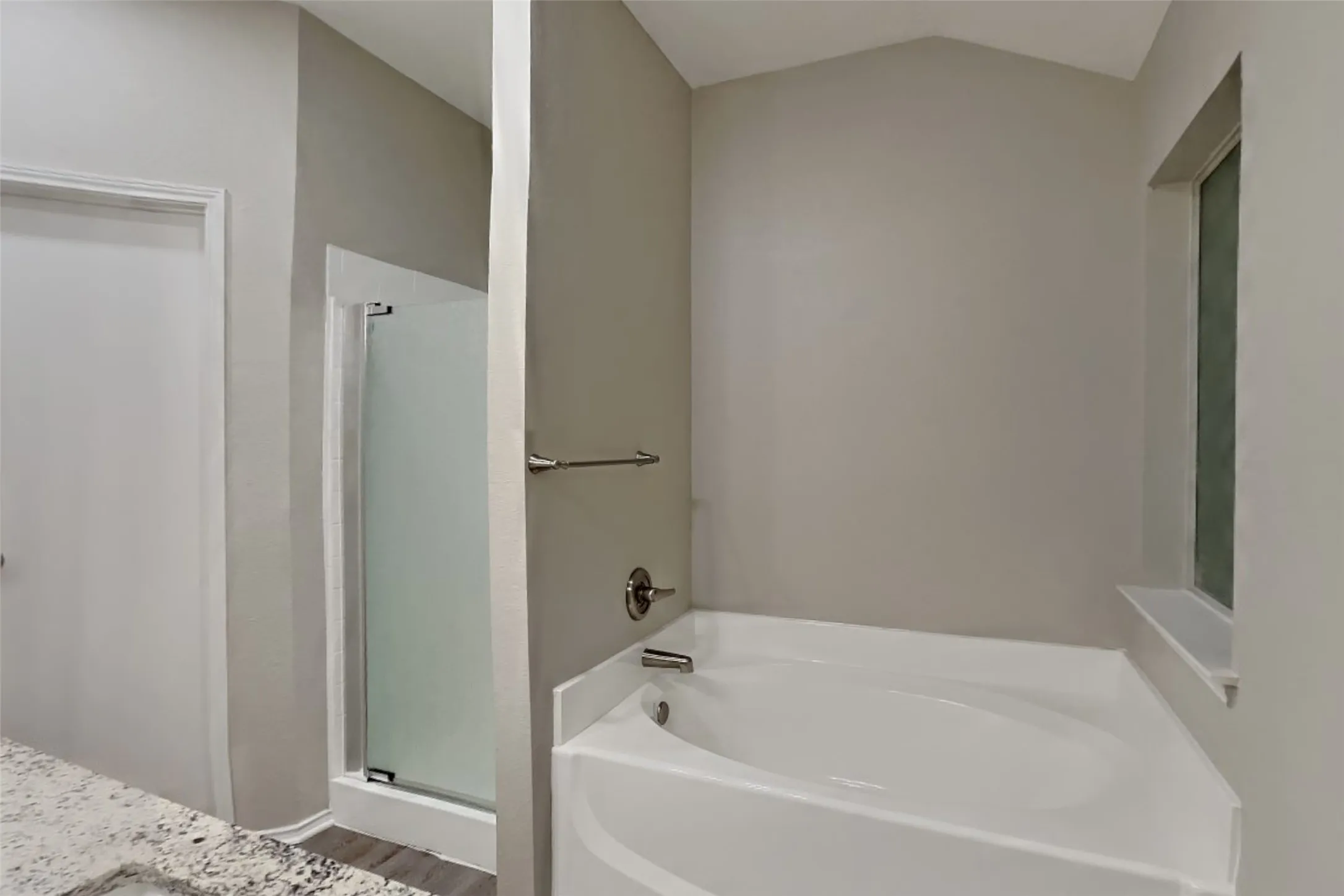 Single Family Residence For Rent in Dallas County , 7410 Airline Drive, Rowlett, Texas 75089, 3 Bedroom, 2 Bathroom, 2 Garage spaces, 1,444 Sqft, built in 1998, mls#21394548, Real Estate Agent in Rowlett, Homes For Rent in Dallas county, Homes For Rent in Rowlett, Realtor in Rowlett Texas, Real Estate Brokerage Independent Realty Texas, Luminita Cordes Realtor