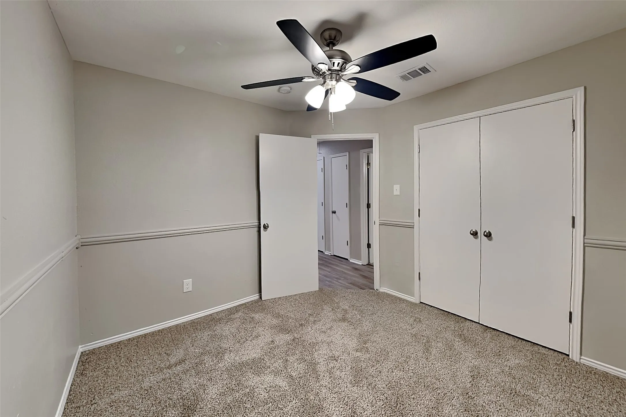 Single Family Residence For Rent in Dallas County , 7410 Airline Drive, Rowlett, Texas 75089, 3 Bedroom, 2 Bathroom, 2 Garage spaces, 1,444 Sqft, built in 1998, mls#21394548, Real Estate Agent in Rowlett, Homes For Rent in Dallas county, Homes For Rent in Rowlett, Realtor in Rowlett Texas, Real Estate Brokerage Independent Realty Texas, Luminita Cordes Realtor
