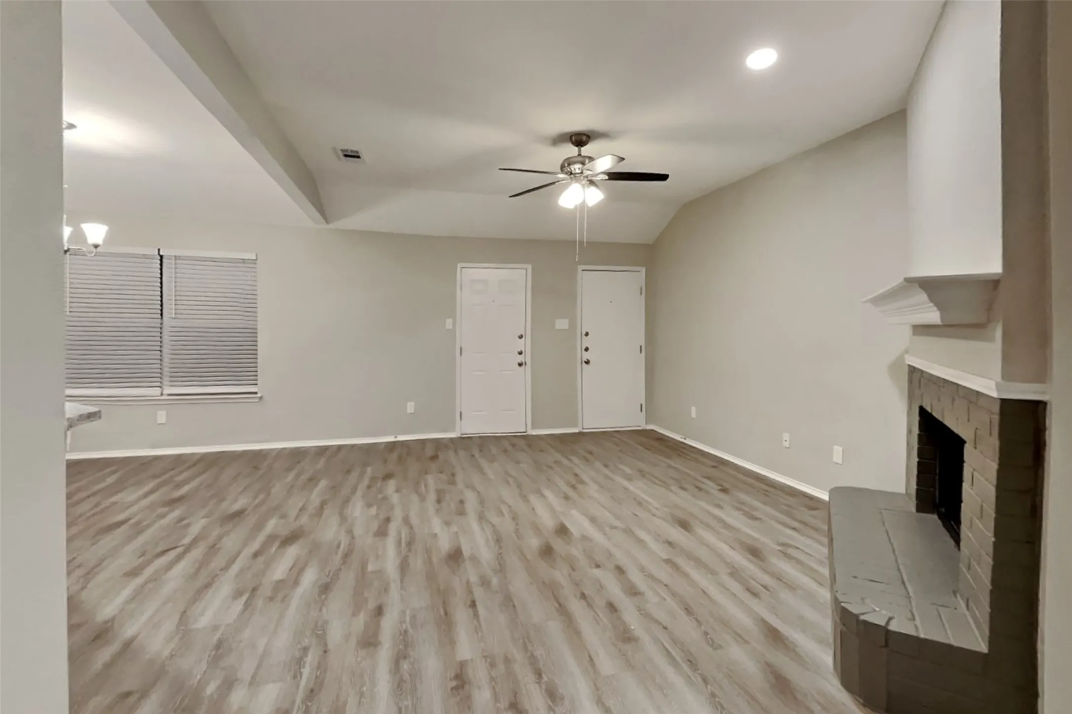 Single Family Residence For Rent in Dallas County , 7410 Airline Drive, Rowlett, Texas 75089, 3 Bedroom, 2 Bathroom, 2 Garage spaces, 1,444 Sqft, built in 1998, mls#21394548, Real Estate Agent in Rowlett, Homes For Rent in Dallas county, Homes For Rent in Rowlett, Realtor in Rowlett Texas, Real Estate Brokerage Independent Realty Texas, Luminita Cordes Realtor