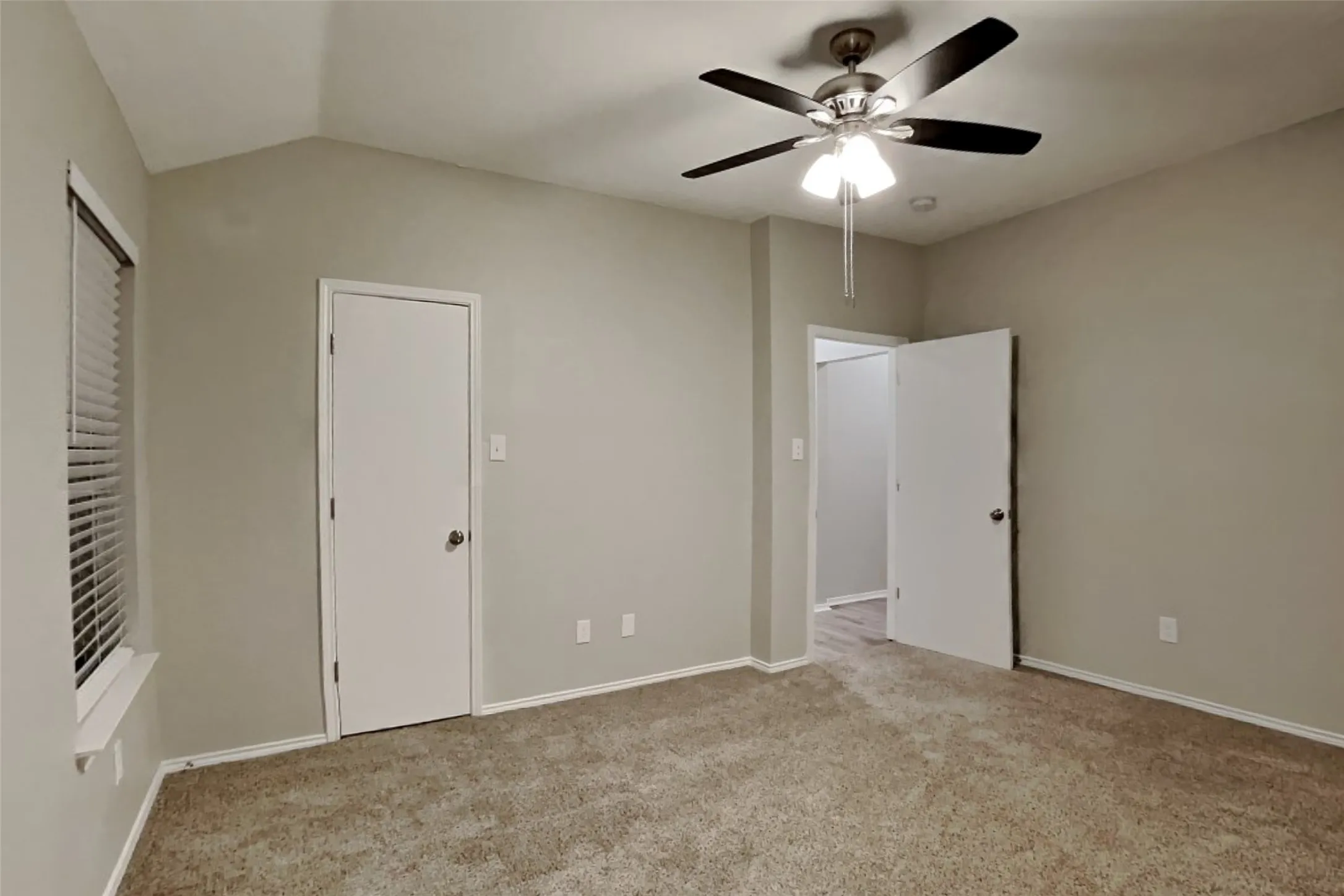 Single Family Residence For Rent in Dallas County , 7410 Airline Drive, Rowlett, Texas 75089, 3 Bedroom, 2 Bathroom, 2 Garage spaces, 1,444 Sqft, built in 1998, mls#21394548, Real Estate Agent in Rowlett, Homes For Rent in Dallas county, Homes For Rent in Rowlett, Realtor in Rowlett Texas, Real Estate Brokerage Independent Realty Texas, Luminita Cordes Realtor