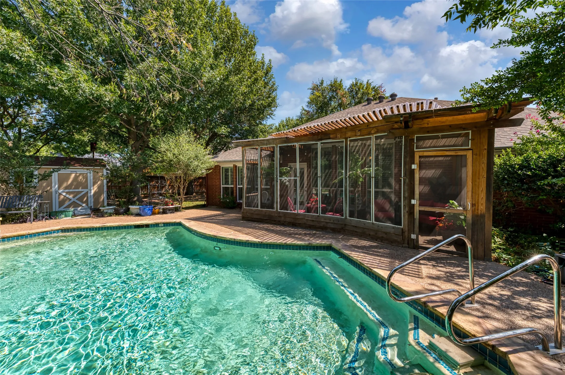 Single Family Residence For Sale in Tarrant County , 5829 Echo Bluff Drive, Haltom City, Texas 76137, 4 Bedroom, 3 Bathroom, 2 Garage spaces, 2,308 Sqft, built in 1996, mls#21393365, Real Estate Agent in Haltom City, Homes For Sale in Tarrant county, Homes For Sale in Haltom City, Realtor in Haltom City Texas, Real Estate Brokerage Independent Realty Texas, Luminita Cordes Realtor
