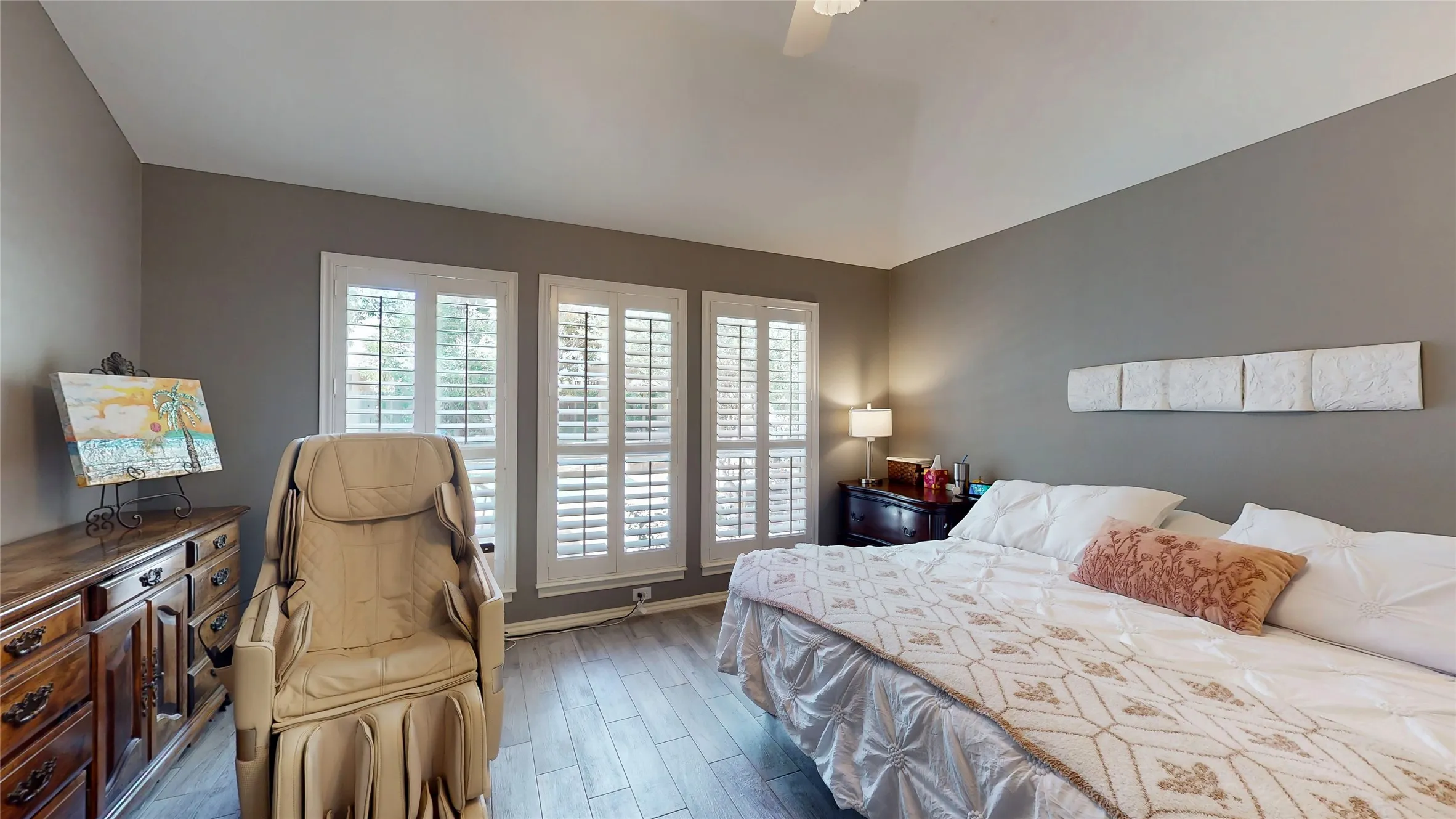 Single Family Residence For Sale in Tarrant County , 5829 Echo Bluff Drive, Haltom City, Texas 76137, 4 Bedroom, 3 Bathroom, 2 Garage spaces, 2,308 Sqft, built in 1996, mls#21393365, Real Estate Agent in Haltom City, Homes For Sale in Tarrant county, Homes For Sale in Haltom City, Realtor in Haltom City Texas, Real Estate Brokerage Independent Realty Texas, Luminita Cordes Realtor