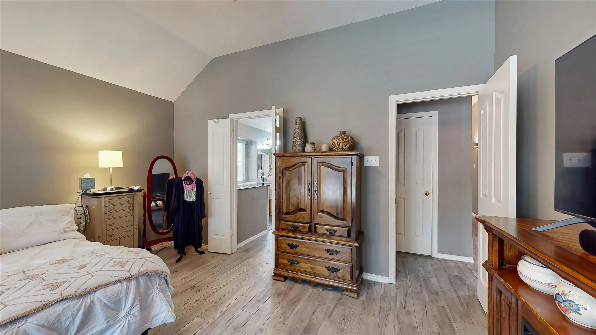 Single Family Residence For Sale in Tarrant County , 5829 Echo Bluff Drive, Haltom City, Texas 76137, 4 Bedroom, 3 Bathroom, 2 Garage spaces, 2,308 Sqft, built in 1996, mls#21393365, Real Estate Agent in Haltom City, Homes For Sale in Tarrant county, Homes For Sale in Haltom City, Realtor in Haltom City Texas, Real Estate Brokerage Independent Realty Texas, Luminita Cordes Realtor