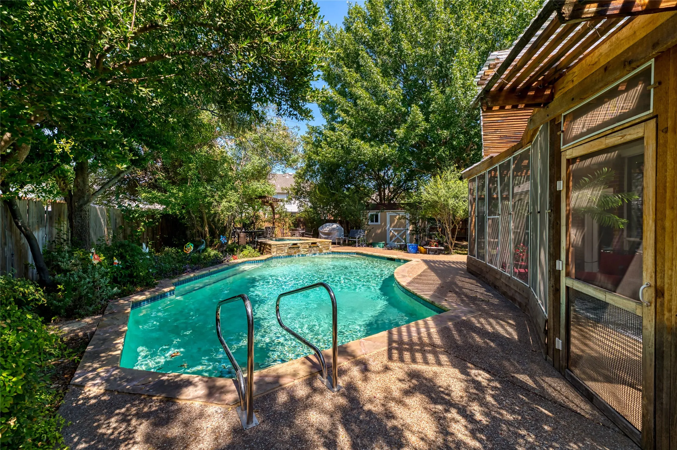Single Family Residence For Sale in Tarrant County , 5829 Echo Bluff Drive, Haltom City, Texas 76137, 4 Bedroom, 3 Bathroom, 2 Garage spaces, 2,308 Sqft, built in 1996, mls#21393365, Real Estate Agent in Haltom City, Homes For Sale in Tarrant county, Homes For Sale in Haltom City, Realtor in Haltom City Texas, Real Estate Brokerage Independent Realty Texas, Luminita Cordes Realtor