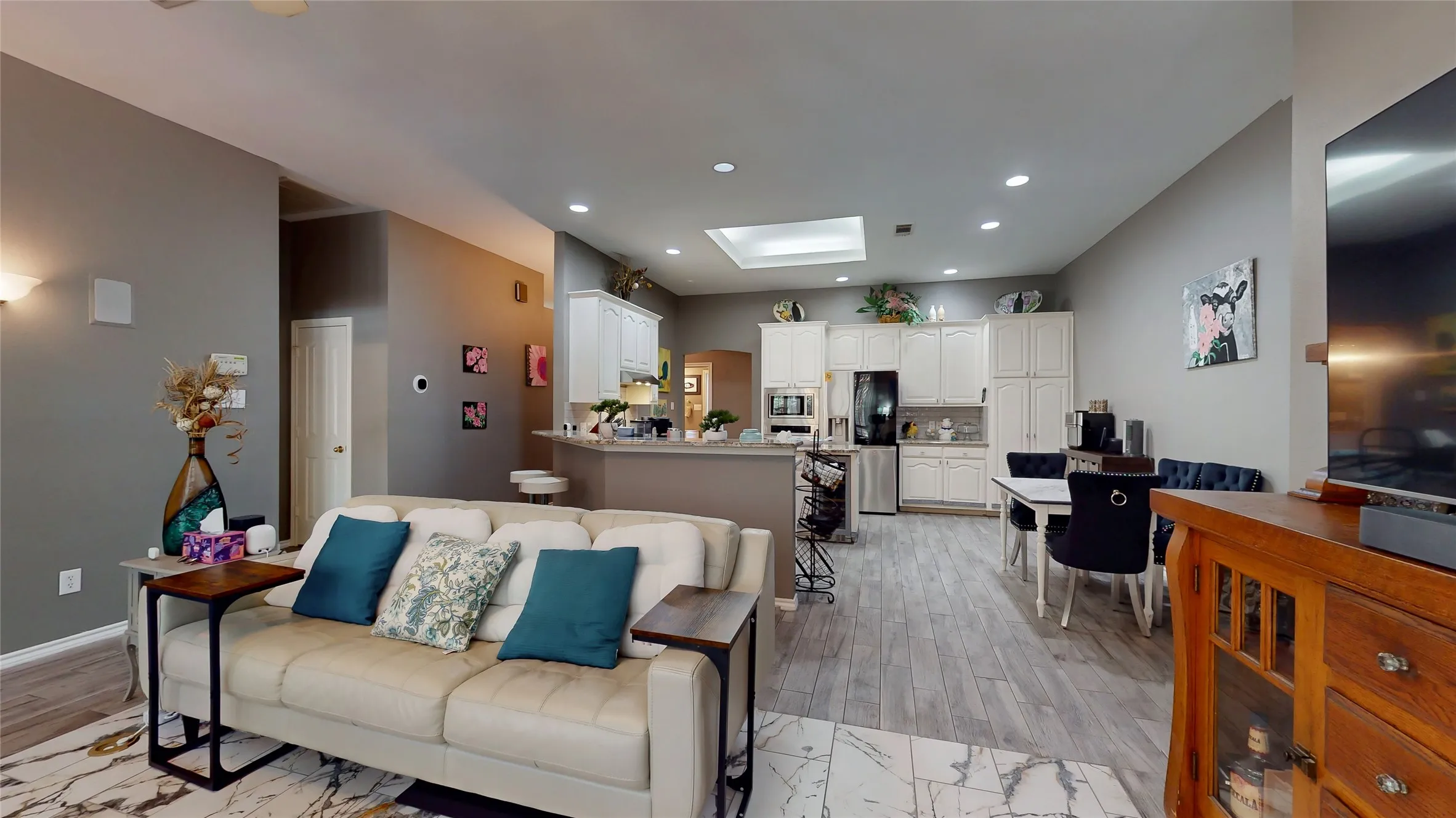 Single Family Residence For Sale in Tarrant County , 5829 Echo Bluff Drive, Haltom City, Texas 76137, 4 Bedroom, 3 Bathroom, 2 Garage spaces, 2,308 Sqft, built in 1996, mls#21393365, Real Estate Agent in Haltom City, Homes For Sale in Tarrant county, Homes For Sale in Haltom City, Realtor in Haltom City Texas, Real Estate Brokerage Independent Realty Texas, Luminita Cordes Realtor