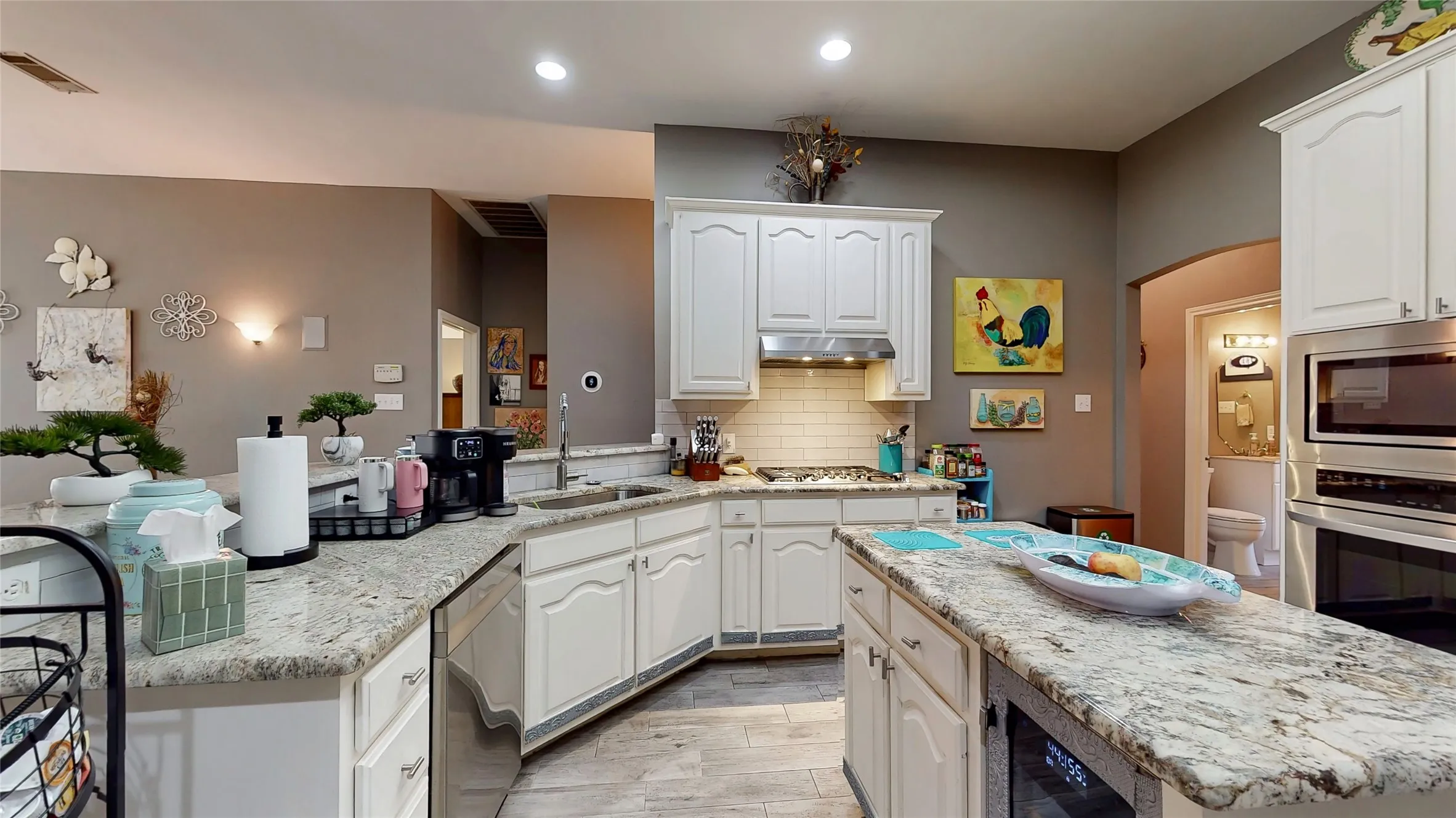 Single Family Residence For Sale in Tarrant County , 5829 Echo Bluff Drive, Haltom City, Texas 76137, 4 Bedroom, 3 Bathroom, 2 Garage spaces, 2,308 Sqft, built in 1996, mls#21393365, Real Estate Agent in Haltom City, Homes For Sale in Tarrant county, Homes For Sale in Haltom City, Realtor in Haltom City Texas, Real Estate Brokerage Independent Realty Texas, Luminita Cordes Realtor