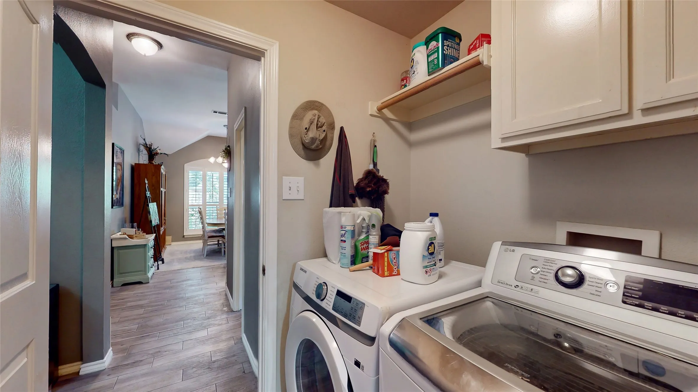Single Family Residence For Sale in Tarrant County , 5829 Echo Bluff Drive, Haltom City, Texas 76137, 4 Bedroom, 3 Bathroom, 2 Garage spaces, 2,308 Sqft, built in 1996, mls#21393365, Real Estate Agent in Haltom City, Homes For Sale in Tarrant county, Homes For Sale in Haltom City, Realtor in Haltom City Texas, Real Estate Brokerage Independent Realty Texas, Luminita Cordes Realtor