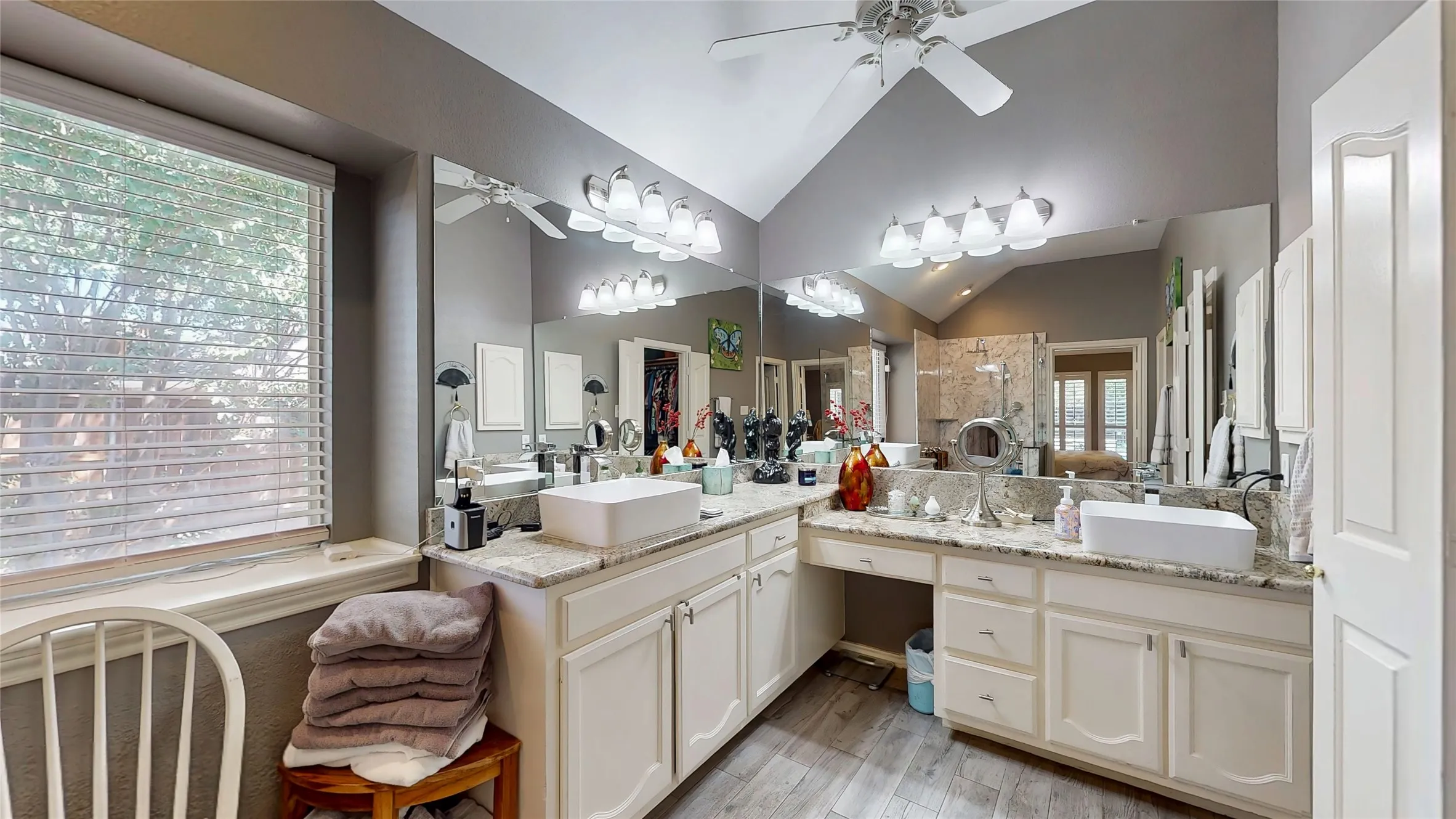 Single Family Residence For Sale in Tarrant County , 5829 Echo Bluff Drive, Haltom City, Texas 76137, 4 Bedroom, 3 Bathroom, 2 Garage spaces, 2,308 Sqft, built in 1996, mls#21393365, Real Estate Agent in Haltom City, Homes For Sale in Tarrant county, Homes For Sale in Haltom City, Realtor in Haltom City Texas, Real Estate Brokerage Independent Realty Texas, Luminita Cordes Realtor