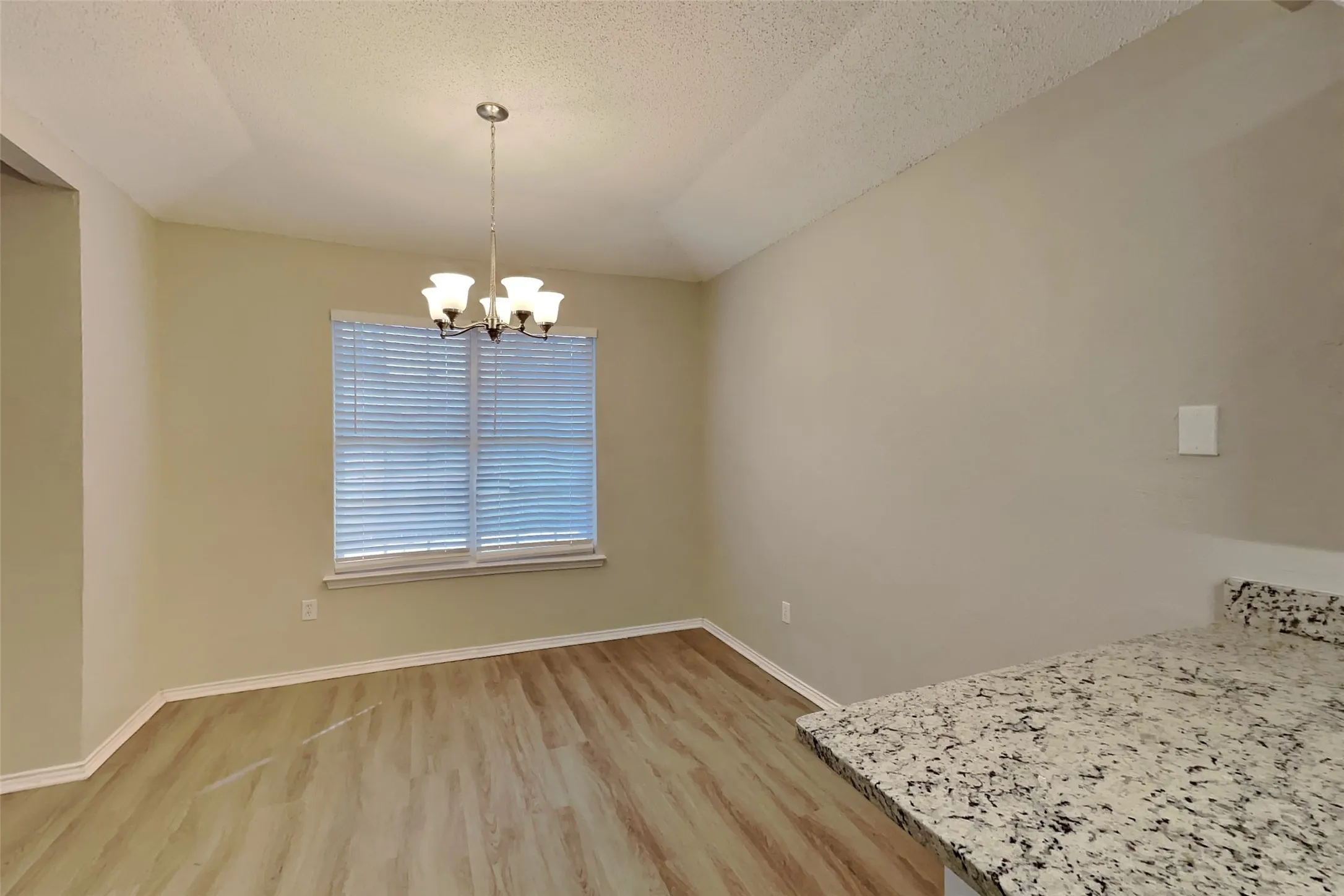 Single Family Residence For Rent in Tarrant County , 5515 Royal Meadow Lane, Arlington, Texas 76017, 3 Bedroom, 2 Bathroom, 2 Garage spaces, 2,146 Sqft, built in 1993, mls#21394554, Real Estate Agent in Arlington, Homes For Rent in Tarrant county, Homes For Rent in Arlington, Realtor in Arlington Texas, Real Estate Brokerage Independent Realty Texas, Luminita Cordes Realtor