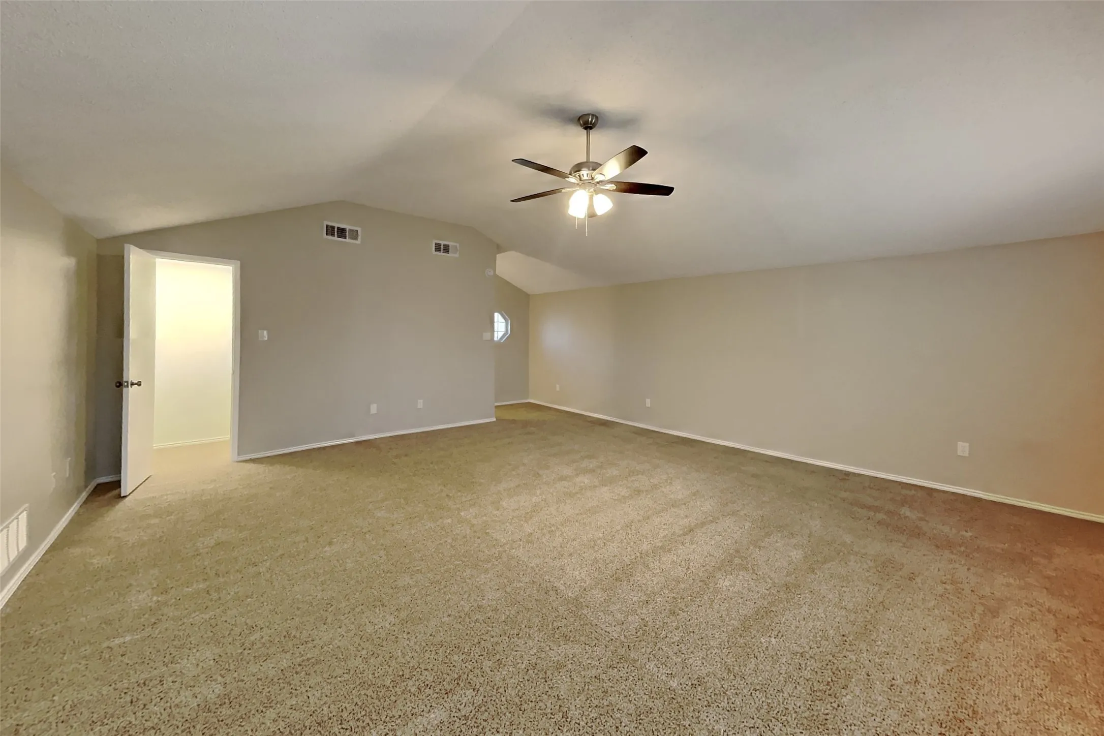 Single Family Residence For Rent in Tarrant County , 5515 Royal Meadow Lane, Arlington, Texas 76017, 3 Bedroom, 2 Bathroom, 2 Garage spaces, 2,146 Sqft, built in 1993, mls#21394554, Real Estate Agent in Arlington, Homes For Rent in Tarrant county, Homes For Rent in Arlington, Realtor in Arlington Texas, Real Estate Brokerage Independent Realty Texas, Luminita Cordes Realtor