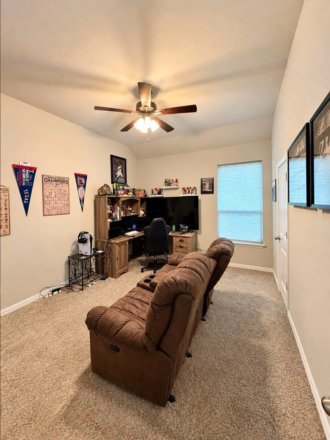 Single Family Residence For Sale in Denton County , 13539 Metz Road, Sanger, Texas 76266, 4 Bedroom, 3 Bathroom, 3 Garage spaces, 2,548 Sqft, built in 2021, mls#21392555, Real Estate Agent in Sanger, Homes For Sale in Denton county, Homes For Sale in Sanger, Realtor in Sanger Texas, Real Estate Brokerage Independent Realty Texas, Luminita Cordes Realtor