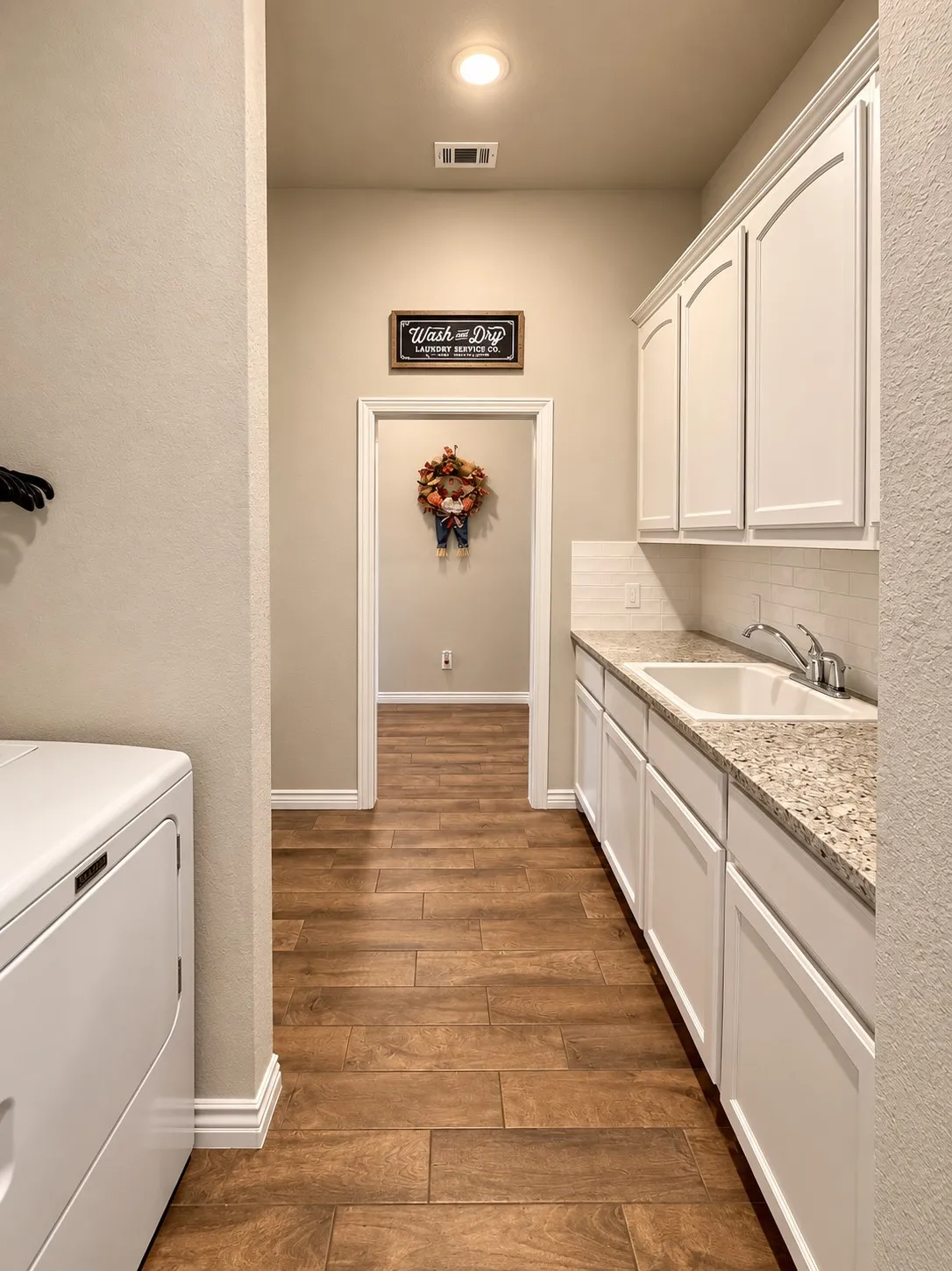 Single Family Residence For Sale in Denton County , 13539 Metz Road, Sanger, Texas 76266, 4 Bedroom, 3 Bathroom, 3 Garage spaces, 2,548 Sqft, built in 2021, mls#21392555, Real Estate Agent in Sanger, Homes For Sale in Denton county, Homes For Sale in Sanger, Realtor in Sanger Texas, Real Estate Brokerage Independent Realty Texas, Luminita Cordes Realtor