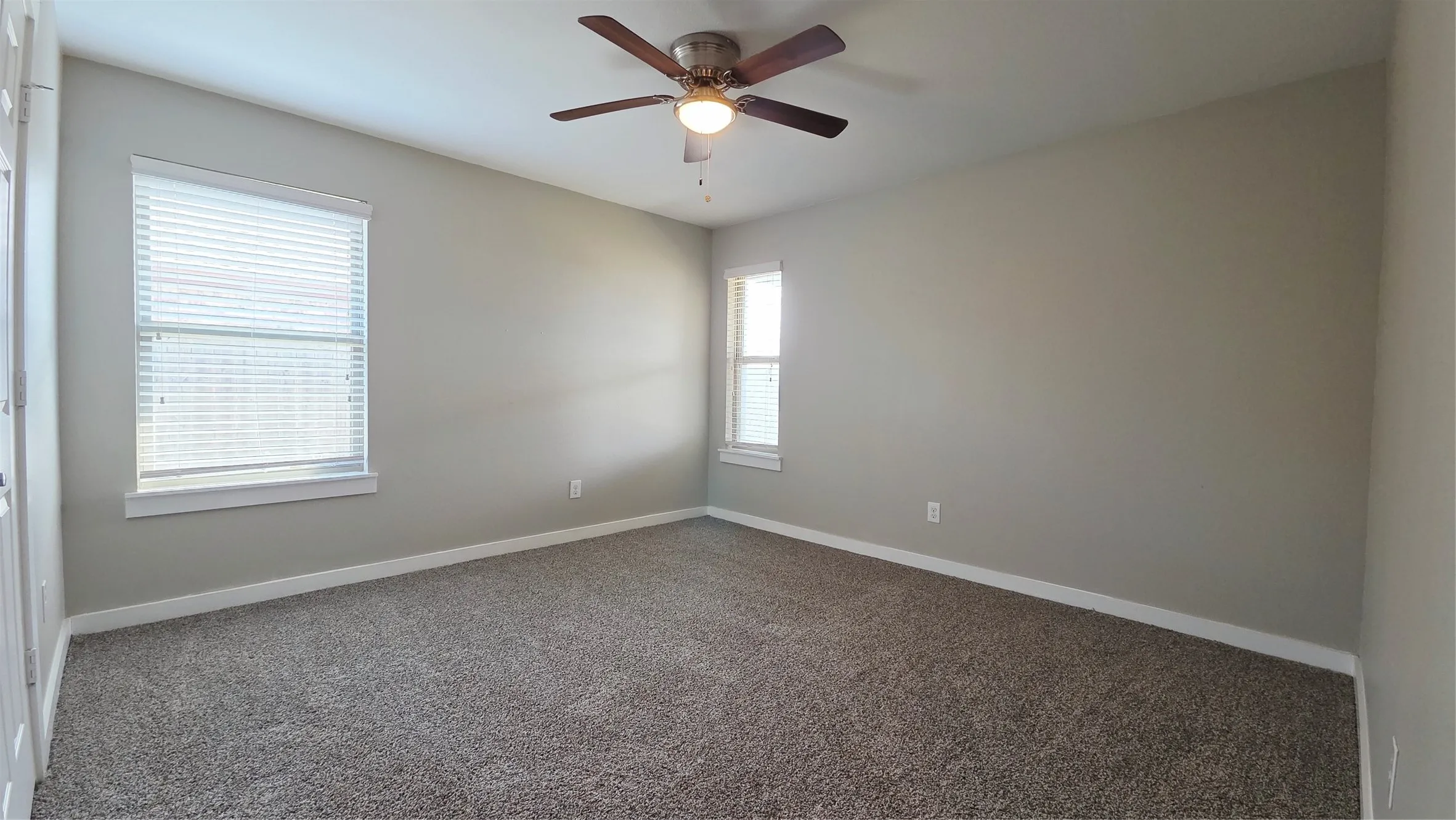 Duplex For Rent in Grayson County , 523 Wood Drive, Gunter, Texas 75058, 3 Bedroom, 2 Bathroom, 1 Garage spaces, 1,293 Sqft, built in 2017, mls#21394552, Real Estate Agent in Gunter, Homes For Rent in Grayson county, Homes For Rent in Gunter, Realtor in Gunter Texas, Real Estate Brokerage Independent Realty Texas, Luminita Cordes Realtor