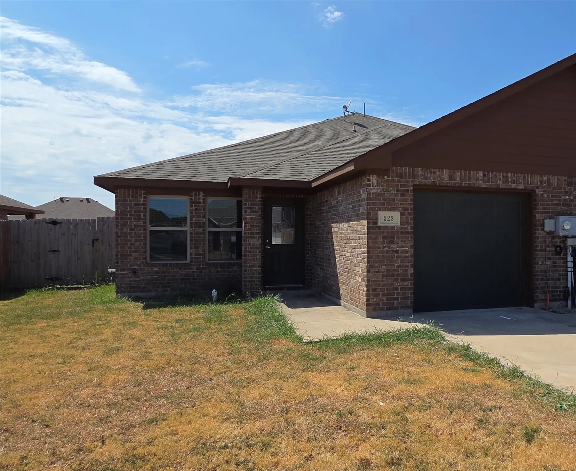 Duplex For Rent