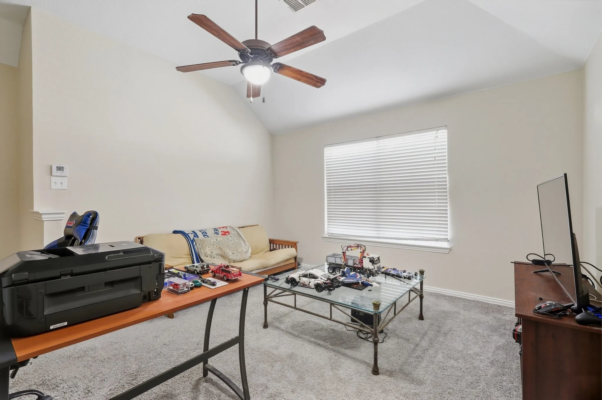 Single Family Residence For Sale in Tarrant County , 12113 Vienna Apple Road, Fort Worth, Texas 76244, 4 Bedroom, 2 Bathroom, 2 Garage spaces, 2,501 Sqft, built in 2003, mls#21393394, Real Estate Agent in Fort Worth, Homes For Sale in Tarrant county, Homes For Sale in Fort Worth, Realtor in Fort Worth Texas, Real Estate Brokerage Independent Realty Texas, Luminita Cordes Realtor