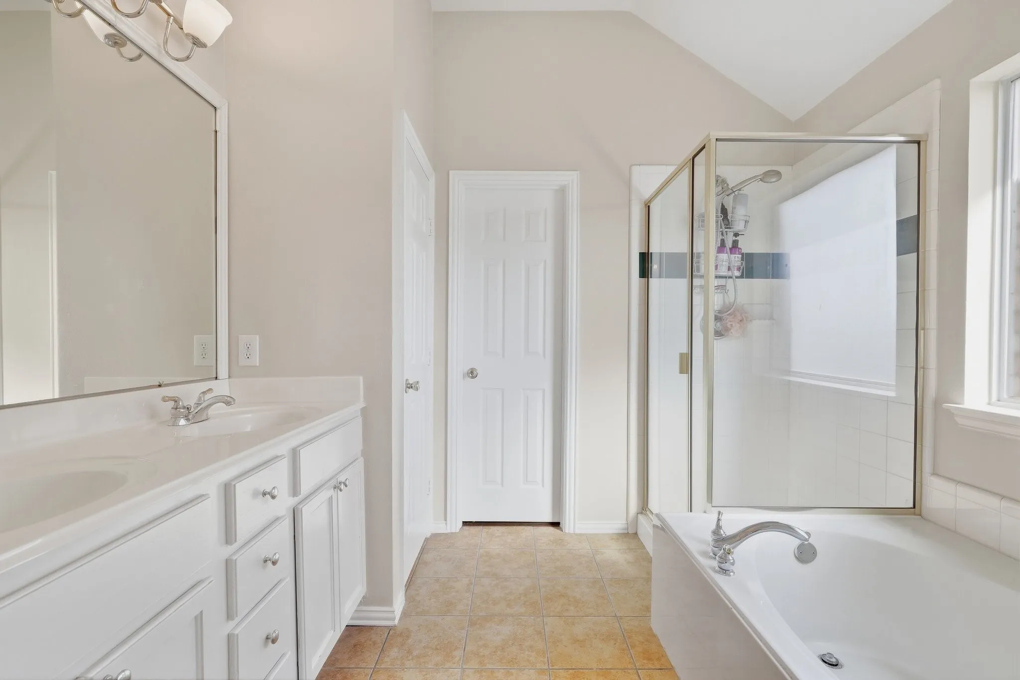 Single Family Residence For Sale in Tarrant County , 12113 Vienna Apple Road, Fort Worth, Texas 76244, 4 Bedroom, 2 Bathroom, 2 Garage spaces, 2,501 Sqft, built in 2003, mls#21393394, Real Estate Agent in Fort Worth, Homes For Sale in Tarrant county, Homes For Sale in Fort Worth, Realtor in Fort Worth Texas, Real Estate Brokerage Independent Realty Texas, Luminita Cordes Realtor