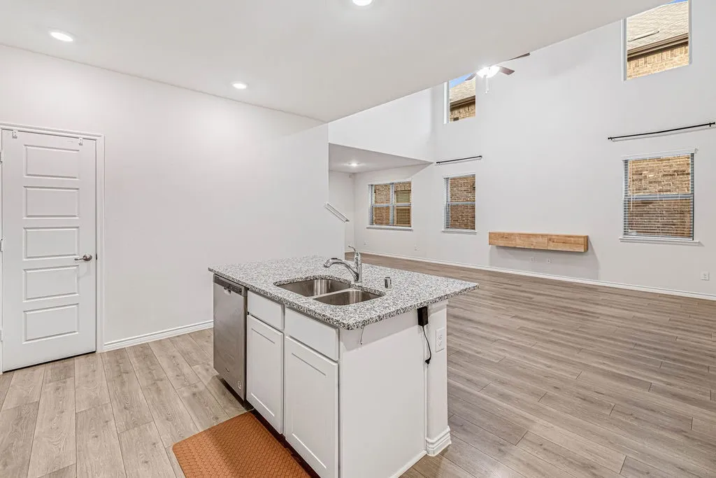 Single Family Residence For Sale in Collin County , 1508 Saratoga Avenue, Celina, Texas 75009, 4 Bedroom, 3 Bathroom, 2 Garage spaces, 2,288 Sqft, built in 2021, mls#21393405, Real Estate Agent in Celina, Homes For Sale in Collin county, Homes For Sale in Celina, Realtor in Celina Texas, Real Estate Brokerage Independent Realty Texas, Luminita Cordes Realtor