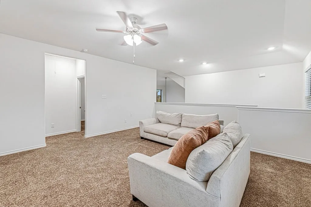 Single Family Residence For Sale in Collin County , 1508 Saratoga Avenue, Celina, Texas 75009, 4 Bedroom, 3 Bathroom, 2 Garage spaces, 2,288 Sqft, built in 2021, mls#21393405, Real Estate Agent in Celina, Homes For Sale in Collin county, Homes For Sale in Celina, Realtor in Celina Texas, Real Estate Brokerage Independent Realty Texas, Luminita Cordes Realtor