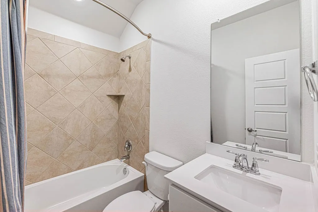 Single Family Residence For Sale in Collin County , 1508 Saratoga Avenue, Celina, Texas 75009, 4 Bedroom, 3 Bathroom, 2 Garage spaces, 2,288 Sqft, built in 2021, mls#21393405, Real Estate Agent in Celina, Homes For Sale in Collin county, Homes For Sale in Celina, Realtor in Celina Texas, Real Estate Brokerage Independent Realty Texas, Luminita Cordes Realtor