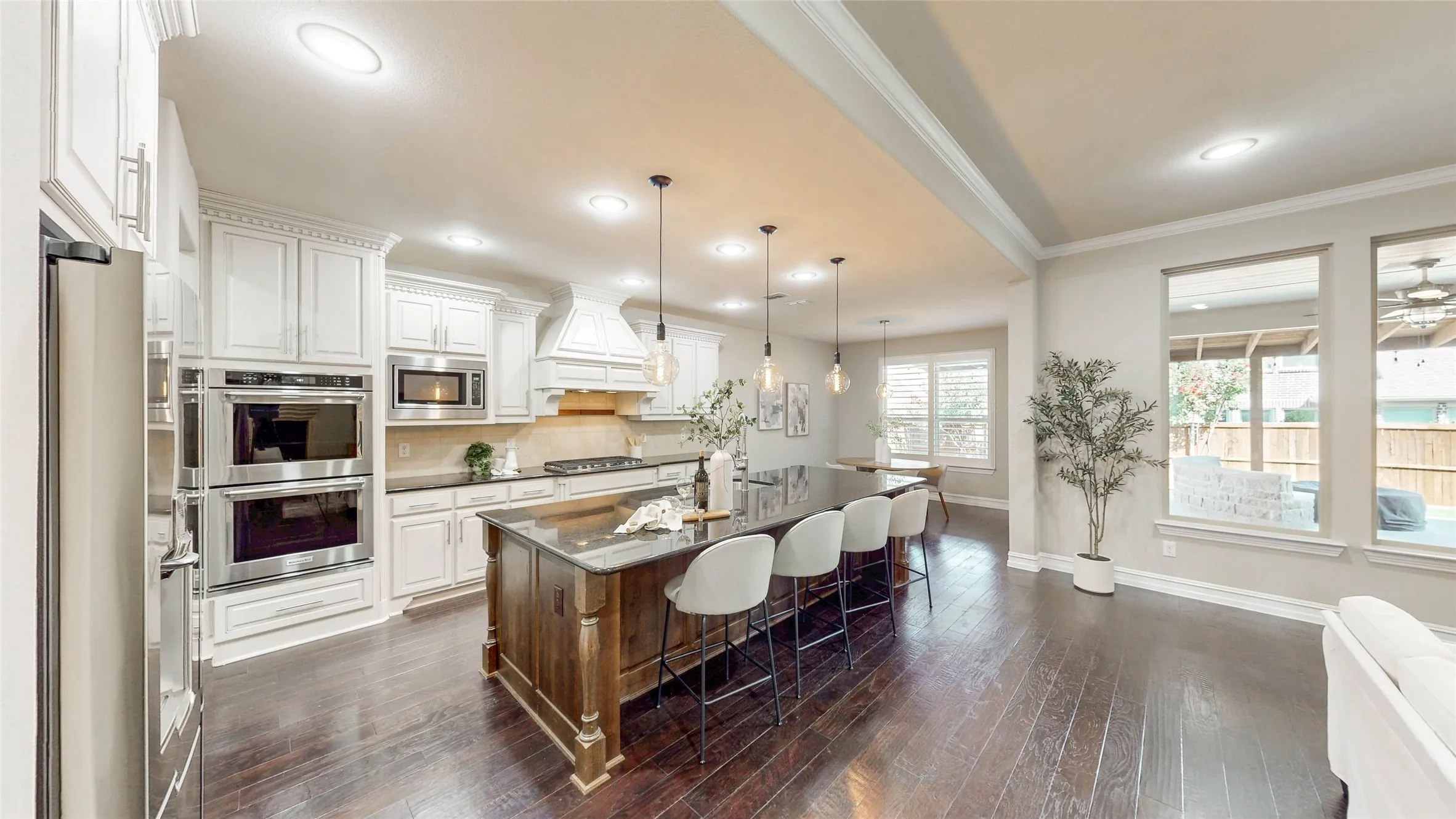 Single Family Residence For Sale in Denton County , 2883 Redfern Drive, Trophy Club, Texas 76262, 5 Bedroom, 5 Bathroom, 3 Garage spaces, 4,238 Sqft, built in 2015, mls#21394535, Real Estate Agent in Trophy Club, Homes For Sale in Denton county, Homes For Sale in Trophy Club, Realtor in Trophy Club Texas, Real Estate Brokerage Independent Realty Texas, Luminita Cordes Realtor