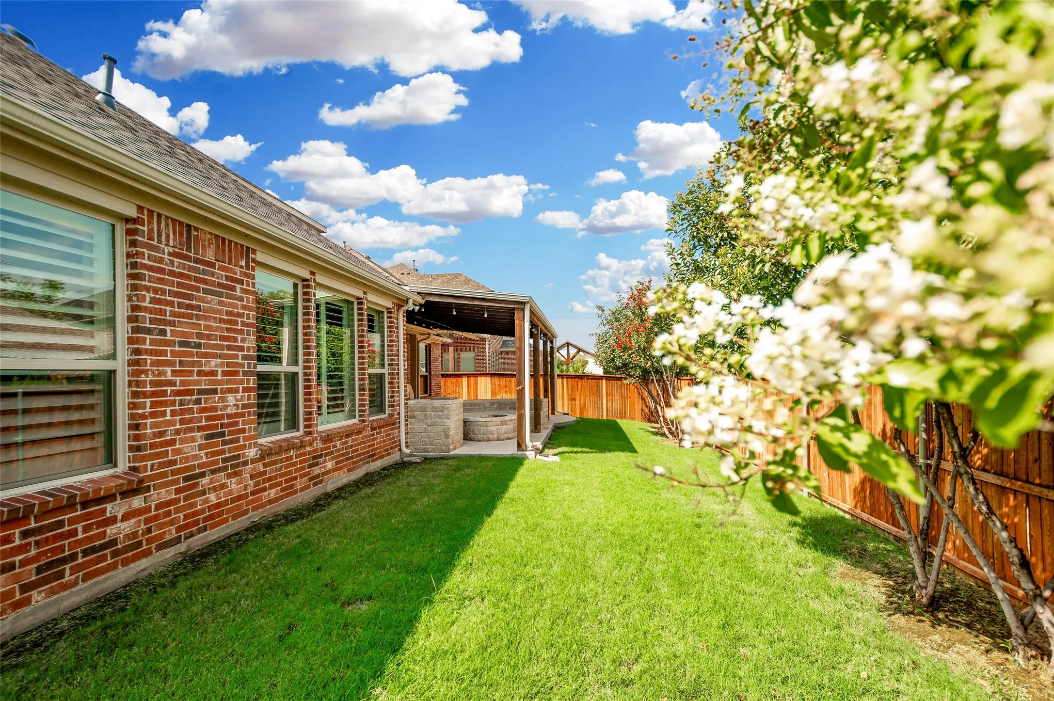 Single Family Residence For Sale in Denton County , 2883 Redfern Drive, Trophy Club, Texas 76262, 5 Bedroom, 5 Bathroom, 3 Garage spaces, 4,238 Sqft, built in 2015, mls#21394535, Real Estate Agent in Trophy Club, Homes For Sale in Denton county, Homes For Sale in Trophy Club, Realtor in Trophy Club Texas, Real Estate Brokerage Independent Realty Texas, Luminita Cordes Realtor