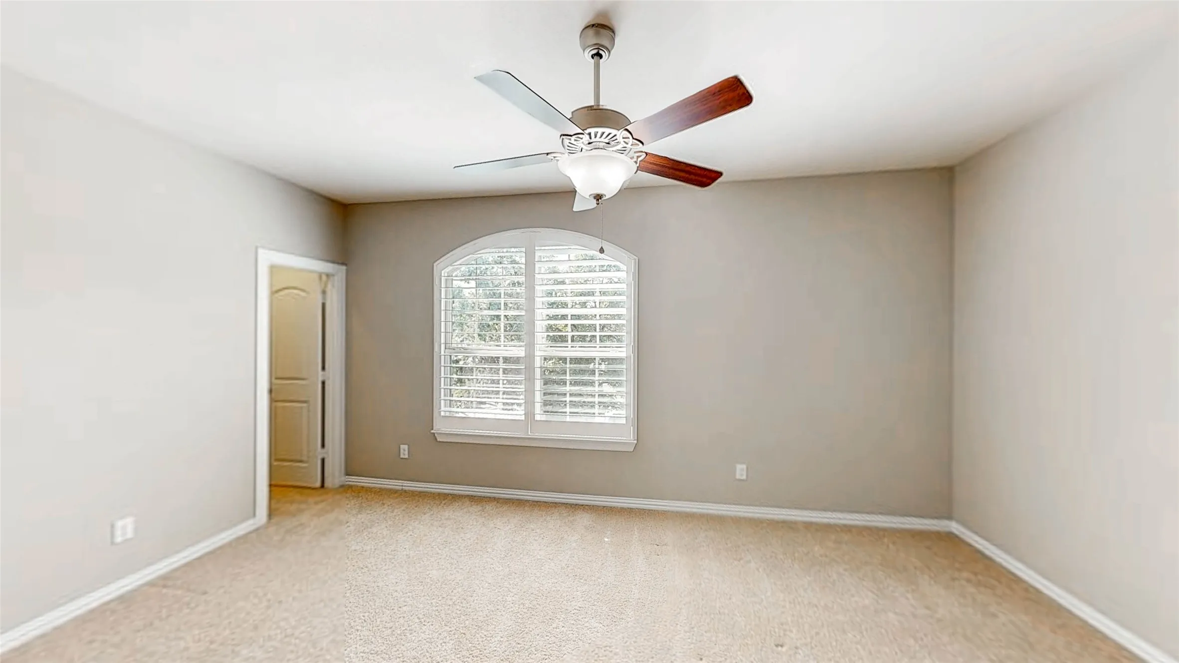 Single Family Residence For Sale in Denton County , 2883 Redfern Drive, Trophy Club, Texas 76262, 5 Bedroom, 5 Bathroom, 3 Garage spaces, 4,238 Sqft, built in 2015, mls#21394535, Real Estate Agent in Trophy Club, Homes For Sale in Denton county, Homes For Sale in Trophy Club, Realtor in Trophy Club Texas, Real Estate Brokerage Independent Realty Texas, Luminita Cordes Realtor